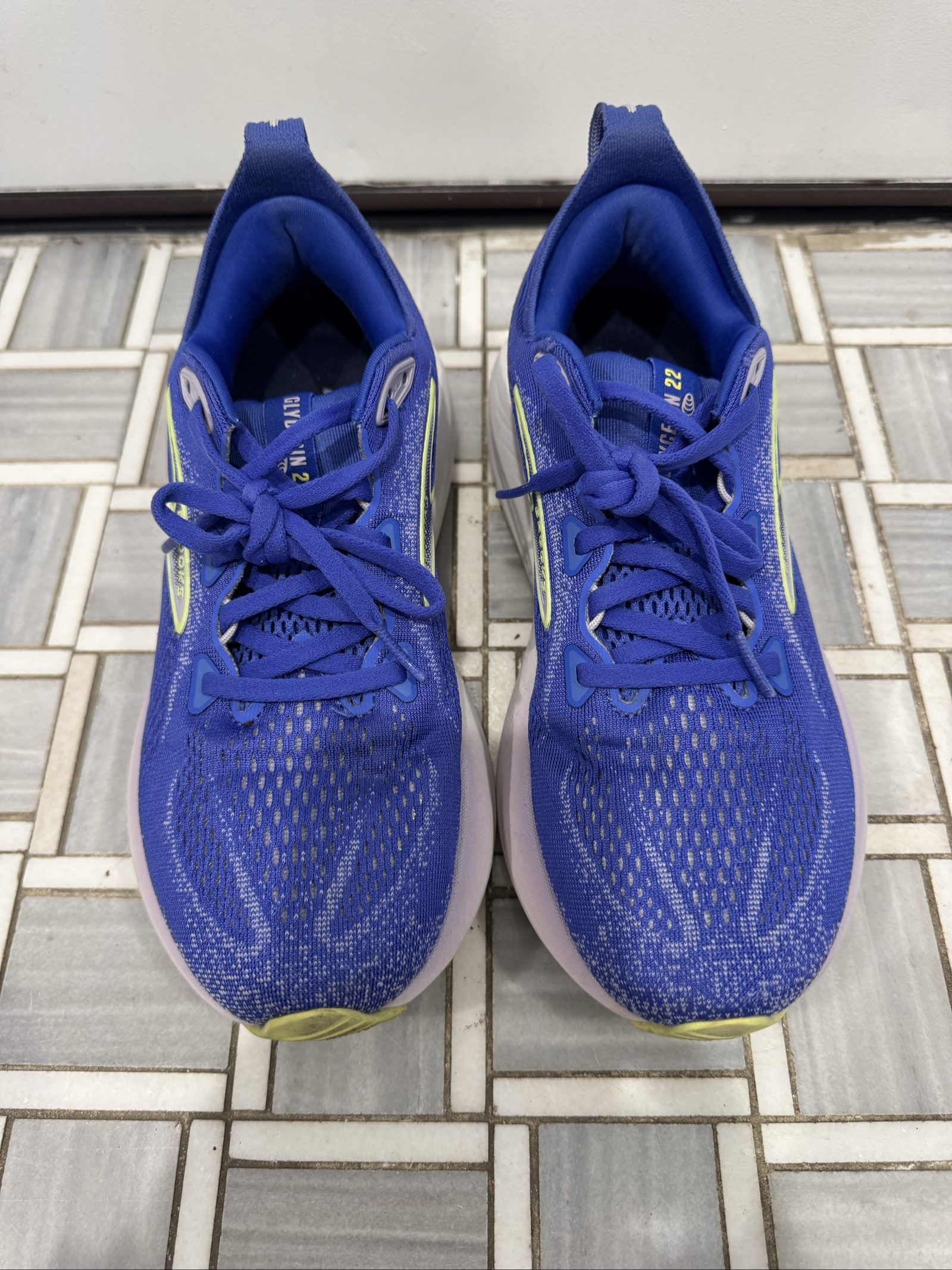 Women's Brooks Glycerin 22 Running Shoes – Blue Lime – 7.5 image 2