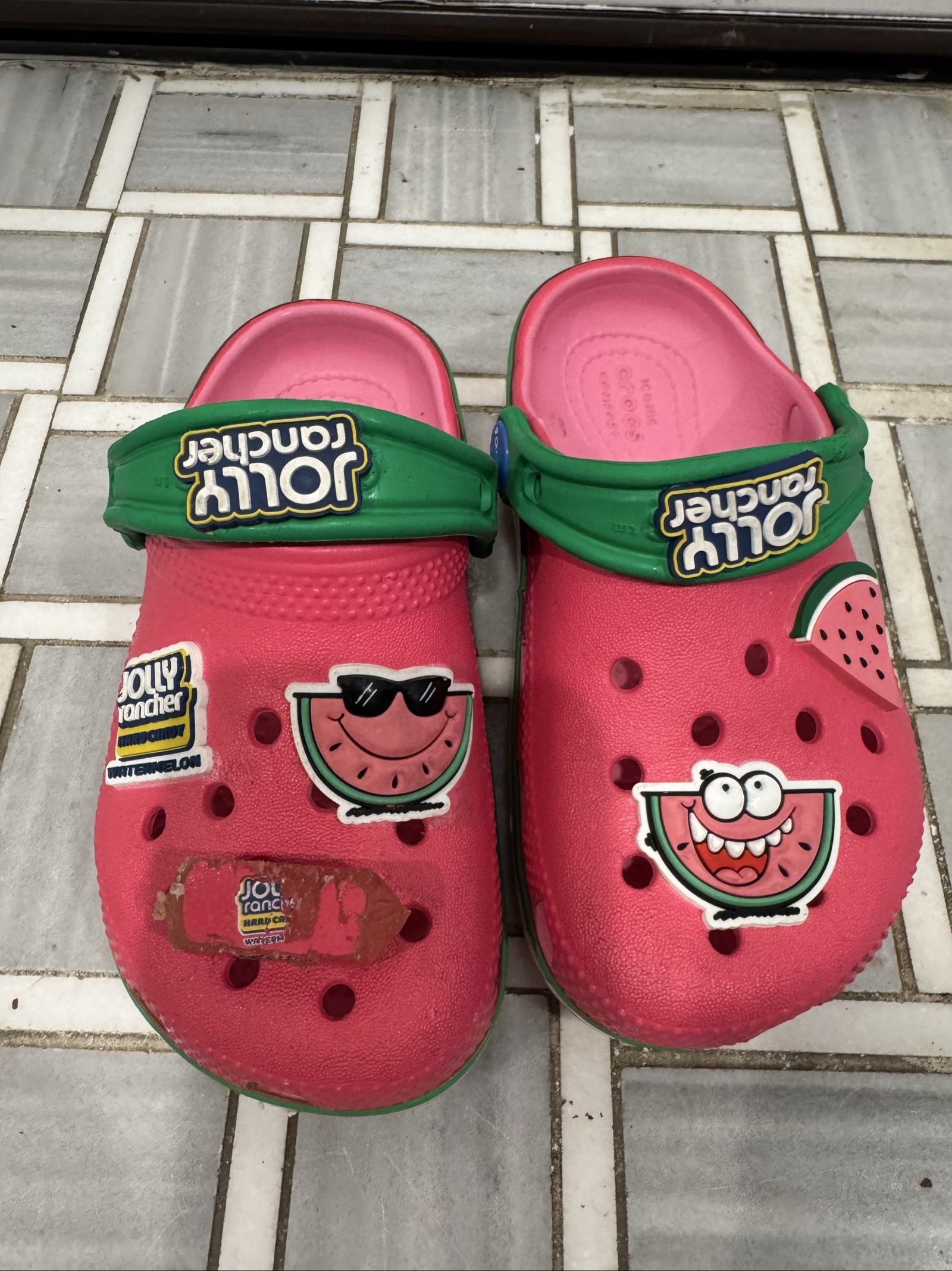 Kids Crocs Jolly Rancher Watermelon Classic Clogs – Pink Green – C9 image 2