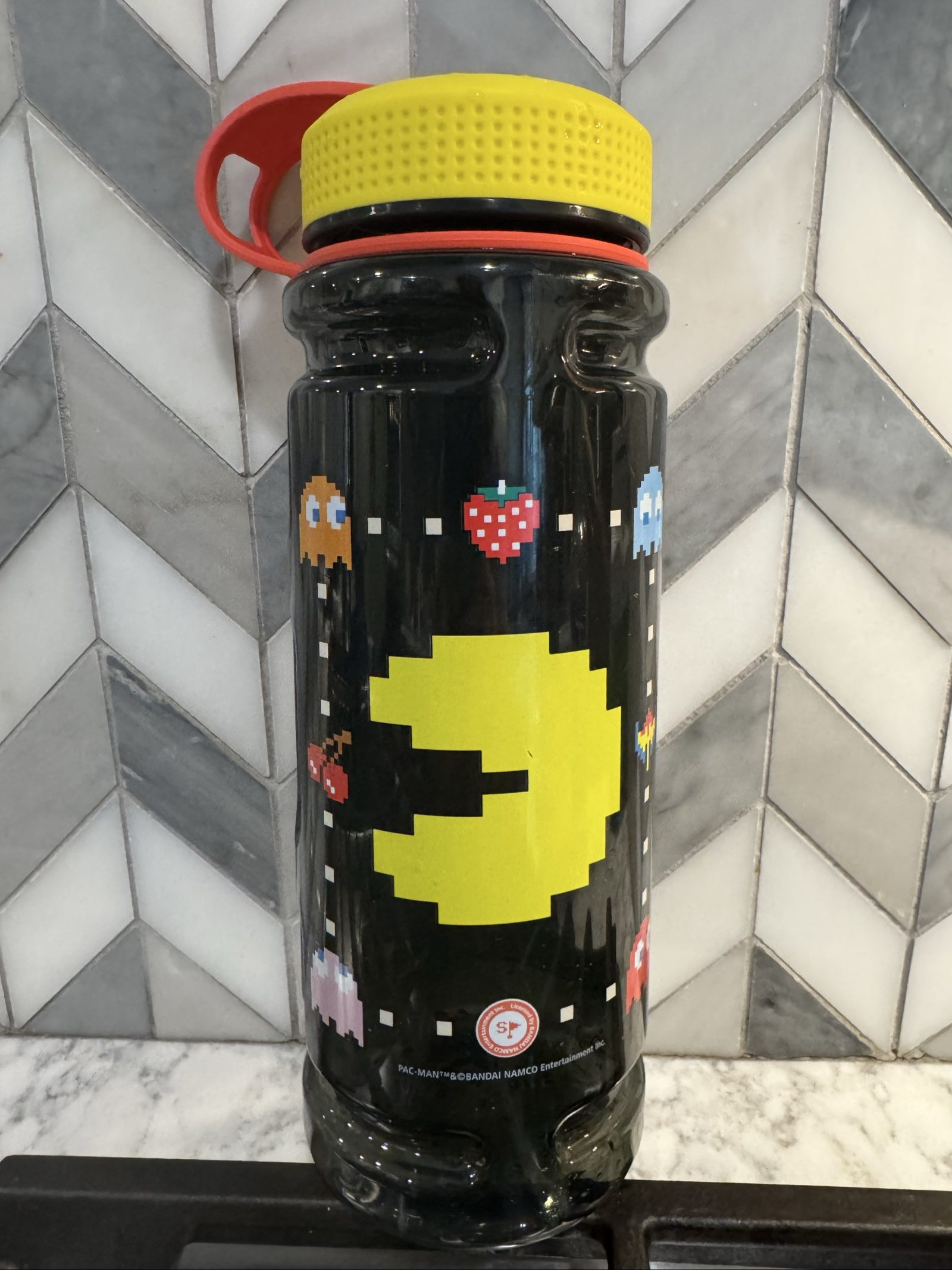 Zak Black & Yellow Pac-Man Water Bottle 36oz Game Over