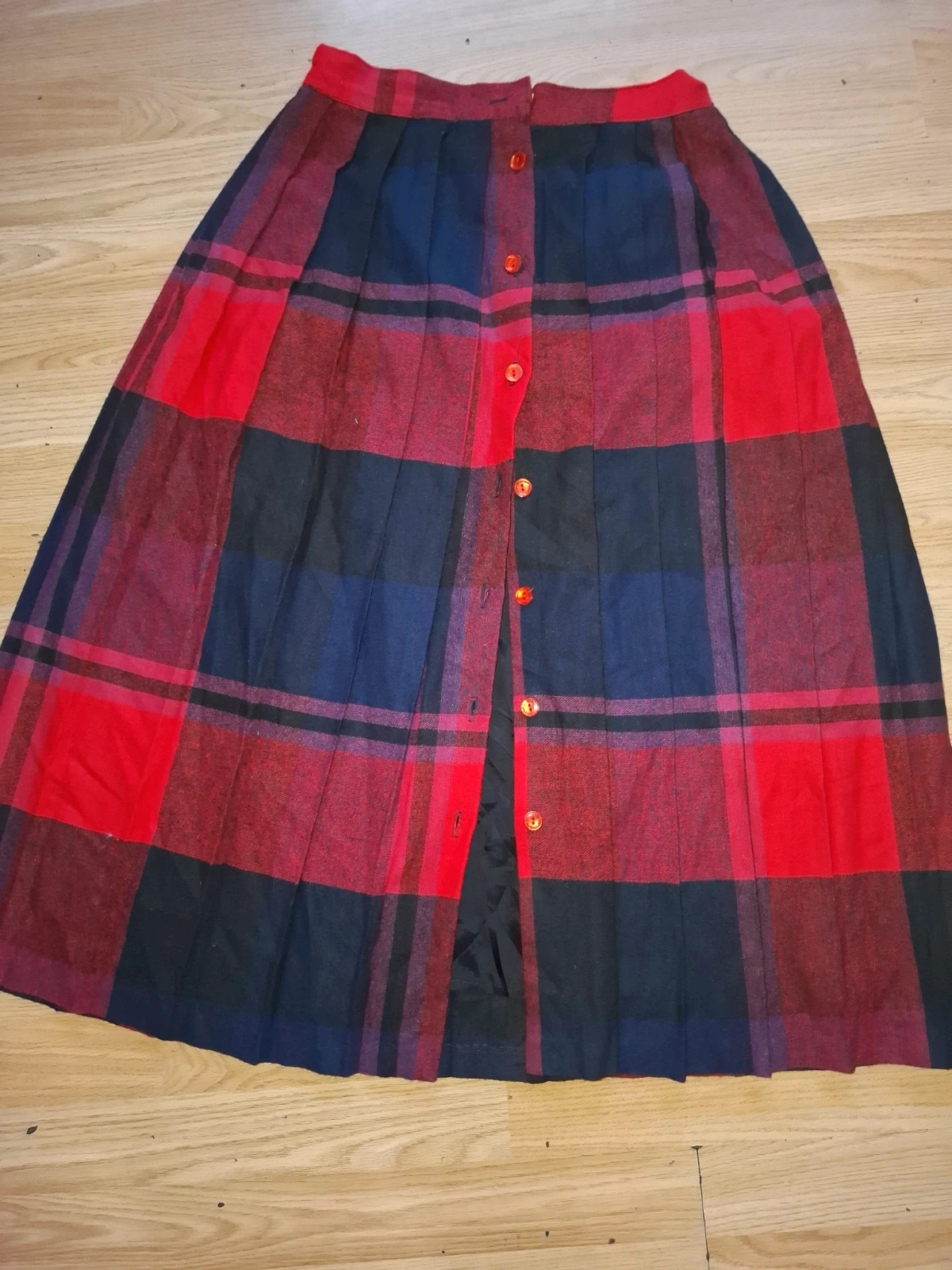 Worthington tartan red skirt