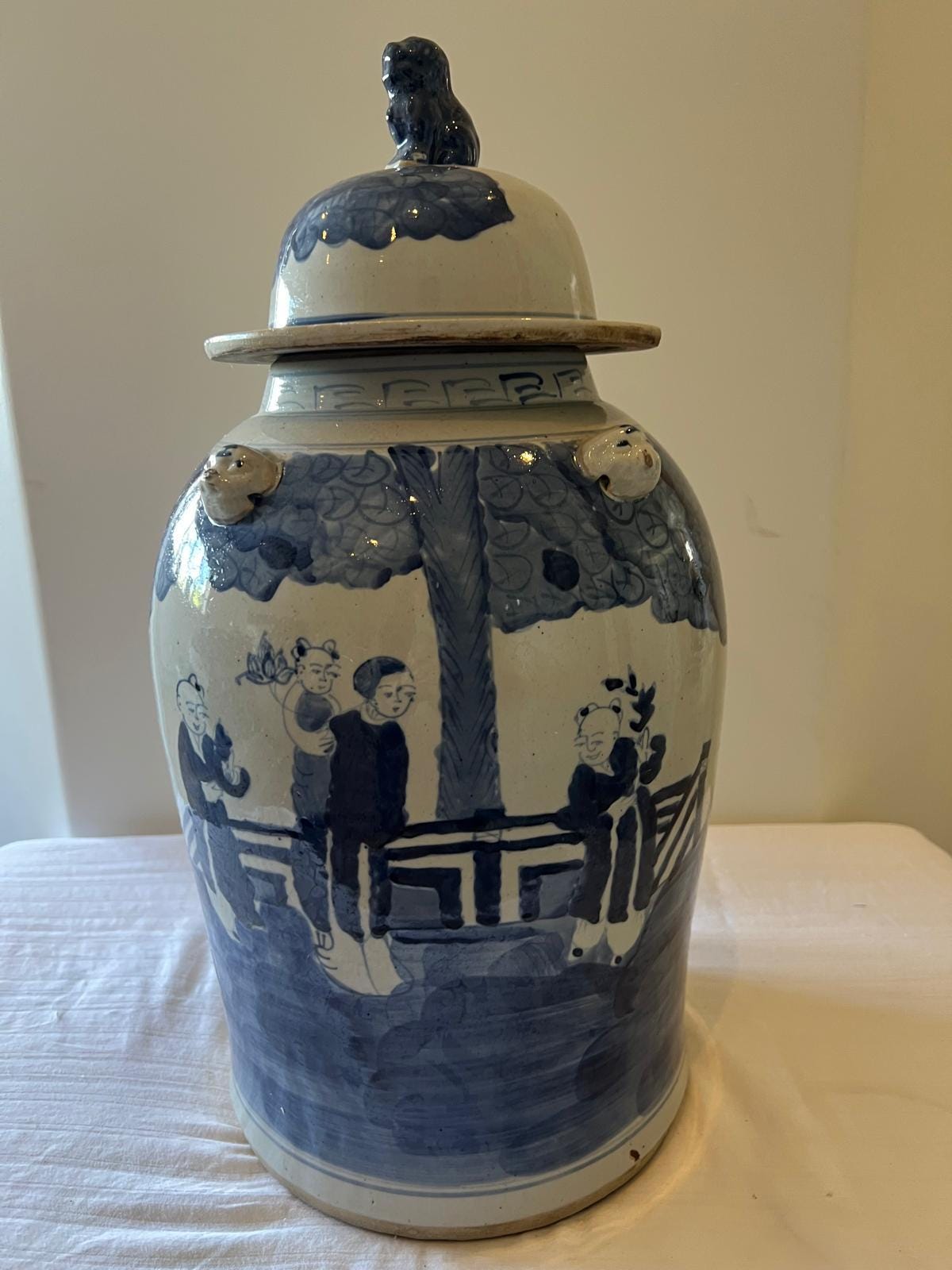 Vintage Style Blue and White Chinese Ginger Jar with Lid – Hand-Painted Decor image 3