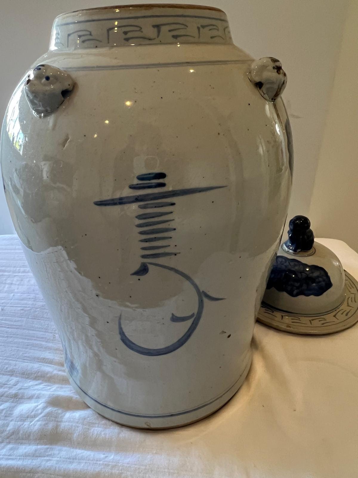 Vintage Style Blue and White Chinese Ginger Jar with Lid – Hand-Painted Decor image 6
