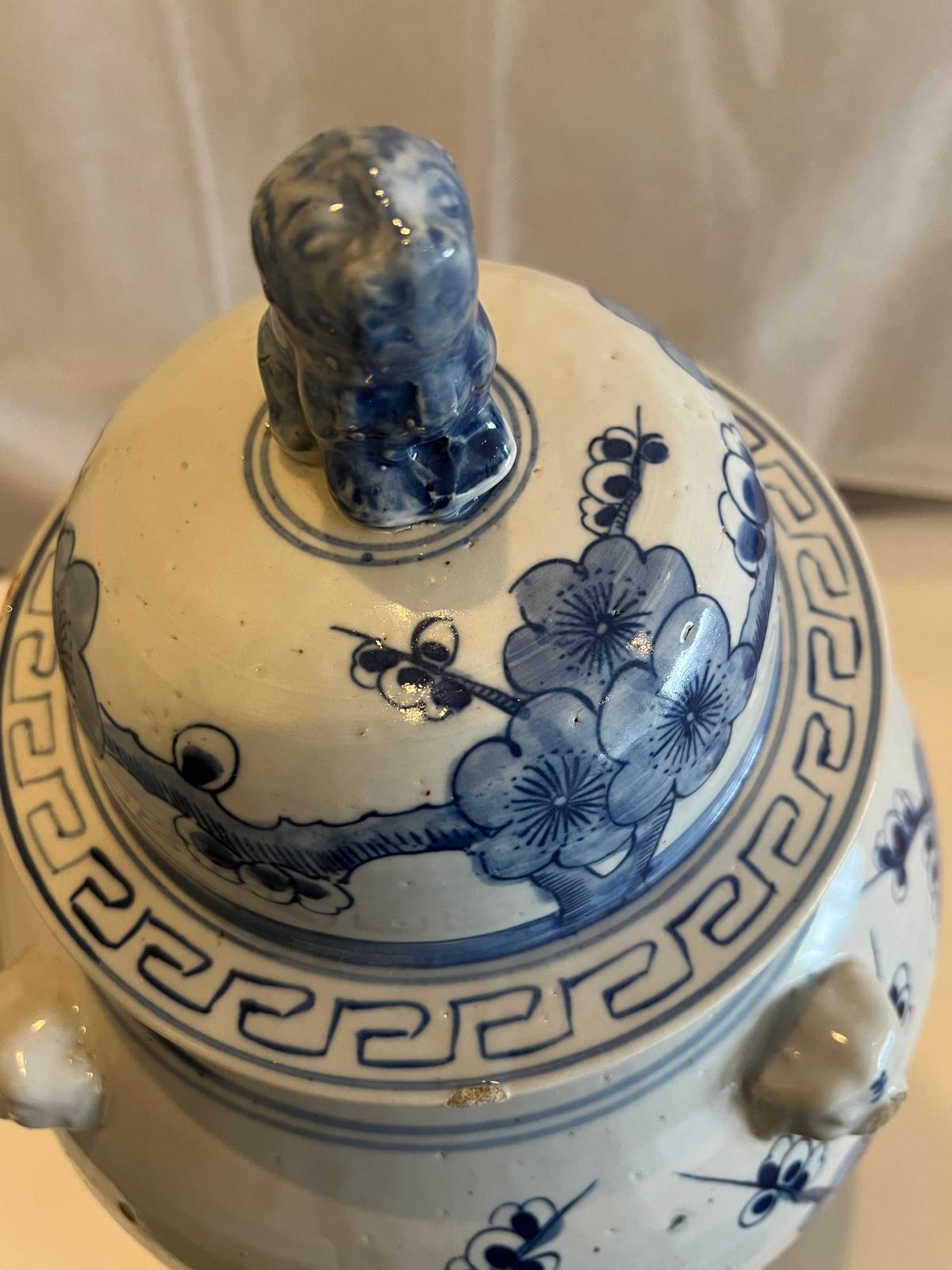 Blue and White Porcelain Ginger Jar – Floral Motif with Handles & Lid image 5