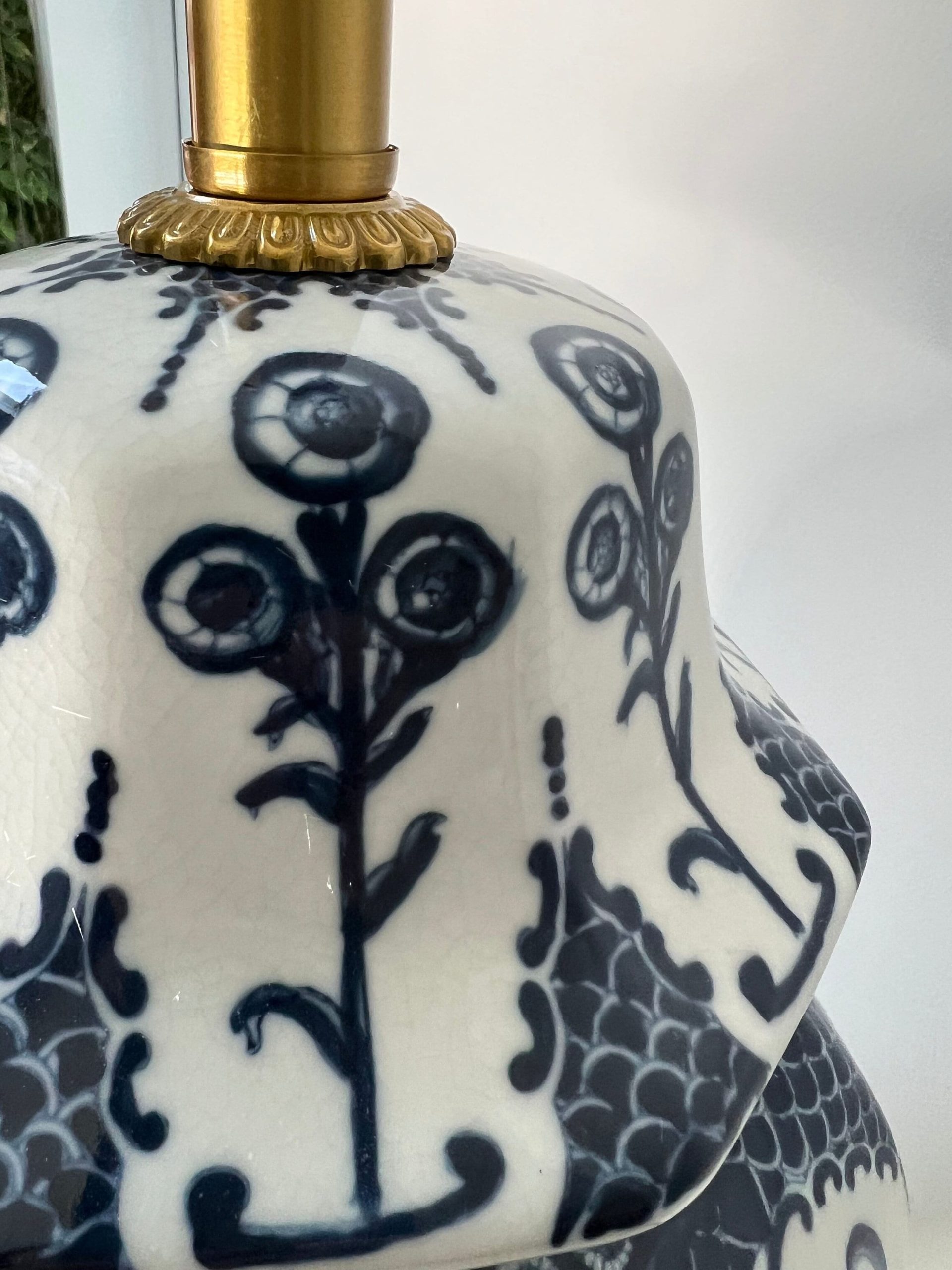 Blue and White Porcelain Table Lamp with Fabric Shade – Classic Decorative Light image 2