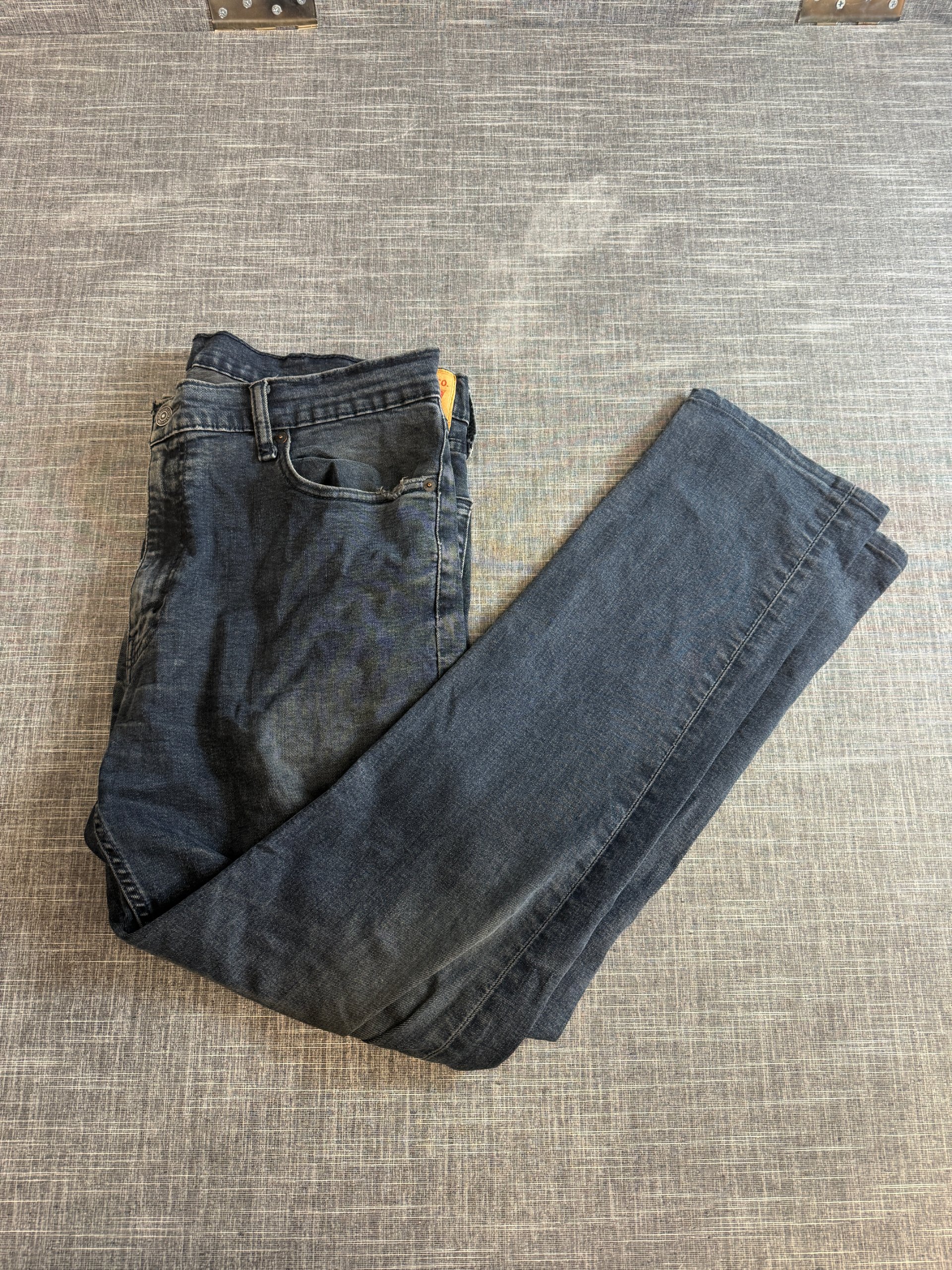 Levi's Men's Blue Straight Leg Denim Jeans W38 L34 with Knee Tear
