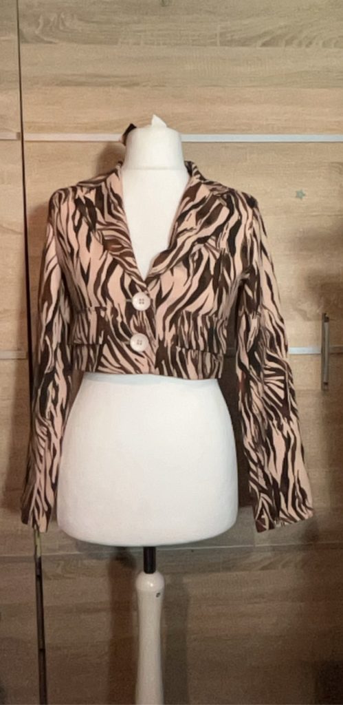 Isawitfirst Women's Brown & Beige Zebra Print Cropped Blazer Size 6