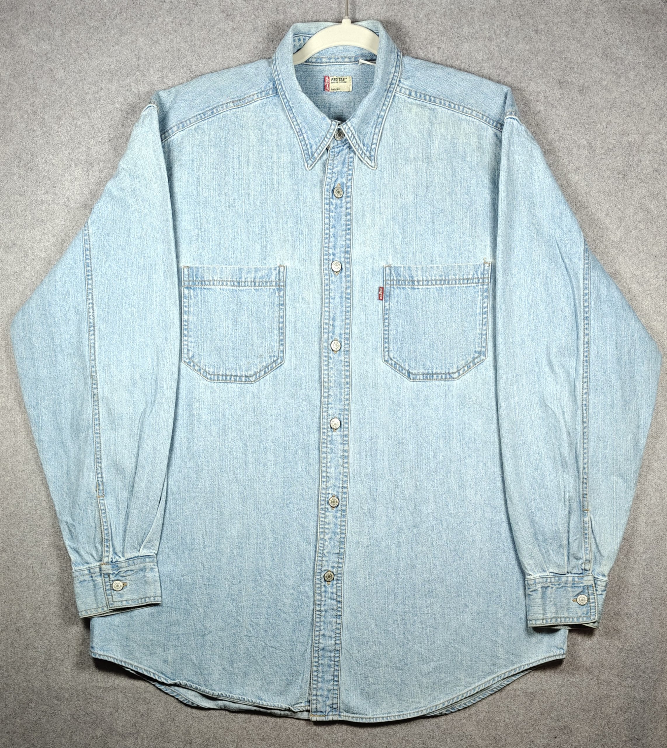Levi's Red Tab Vintage Denim Shirt Dual Pocket Light Wash Blue Medium Relaxed Y2K
