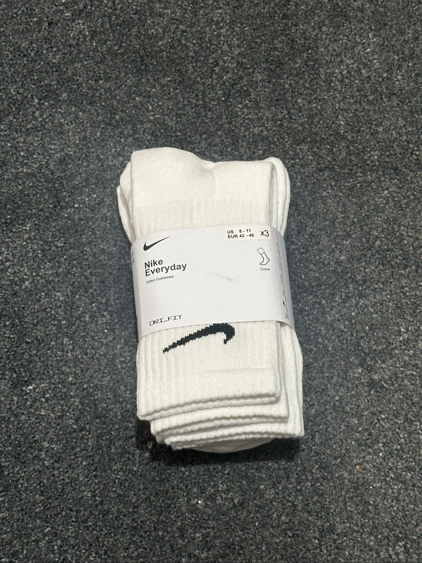 Nike White Everyday Crew Socks US 8-11 x3 Cotton Cushioned