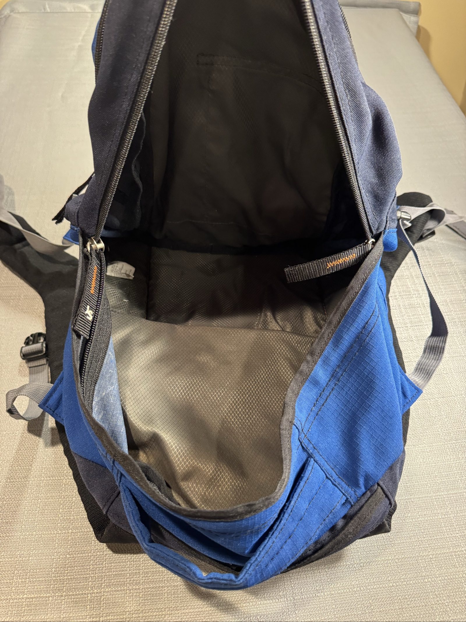 JanSport Hiking Backpack Daypack – Navy Blue Black – One Size image 3