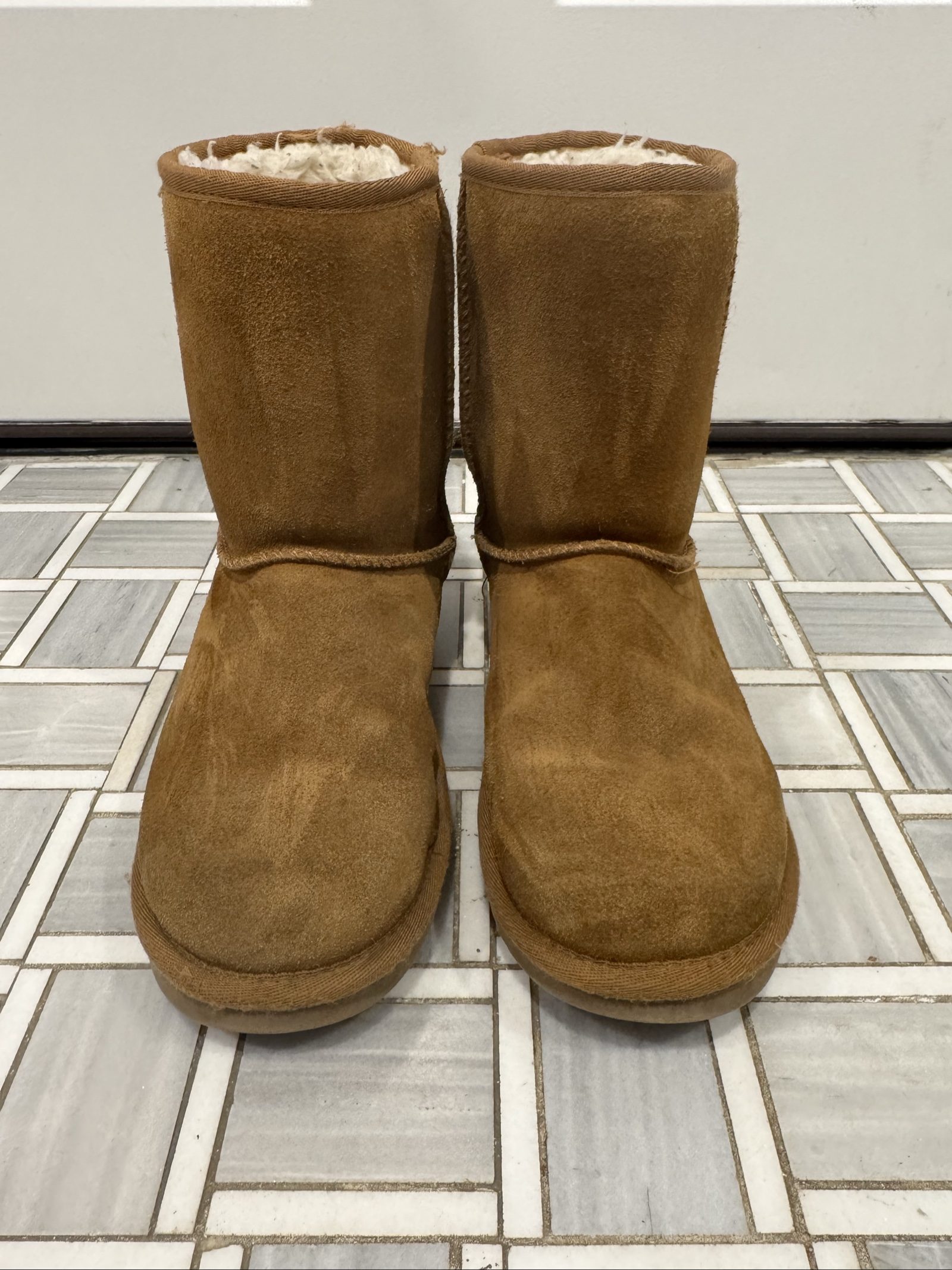 Women's Koolaburra by UGG Women's Chestnut Brown Boots - Size EST 7