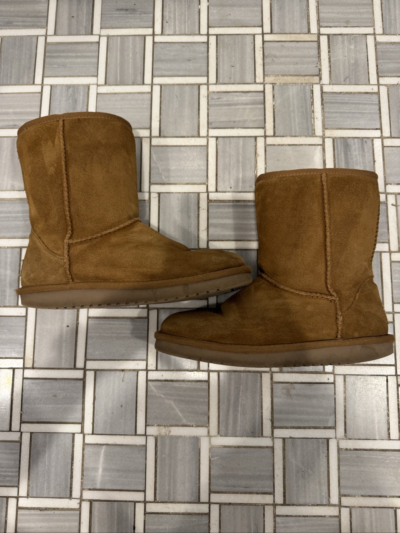 Women's Koolaburra by UGG Women's Chestnut Brown Boots - Size EST 7 image 4