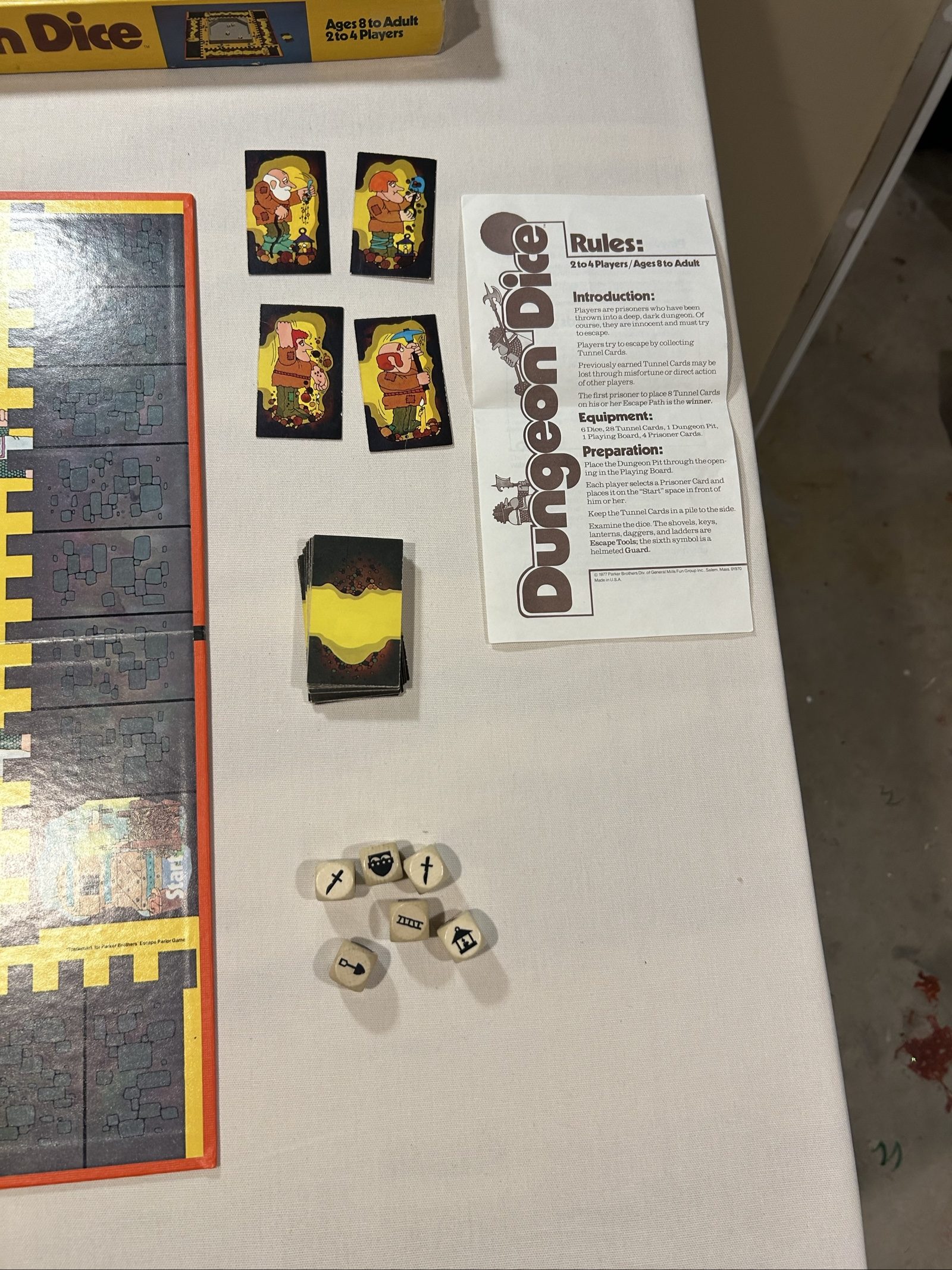 Vintage 1977 Parker Brothers Dungeon Dice Board Game Complete 6 Dice 28 Cards image 4