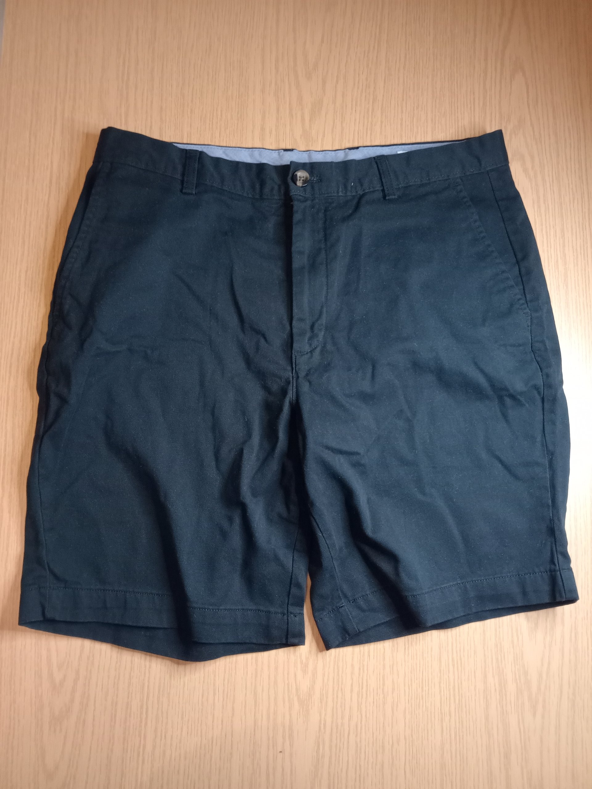Amazon Essentials Men's Navy Classic Fit Chino Shorts 34