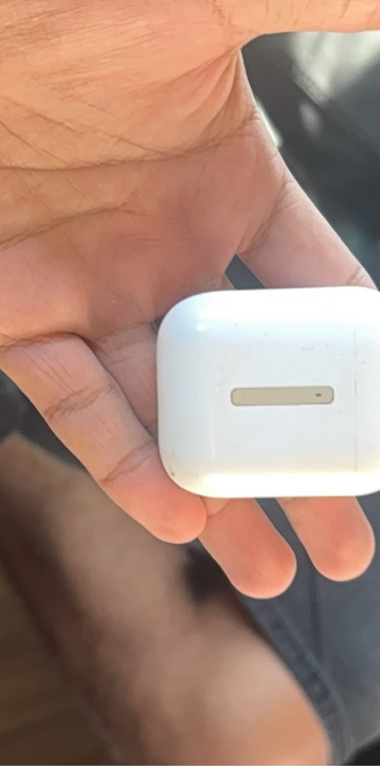Apple White Wireless Earbuds Charging Case