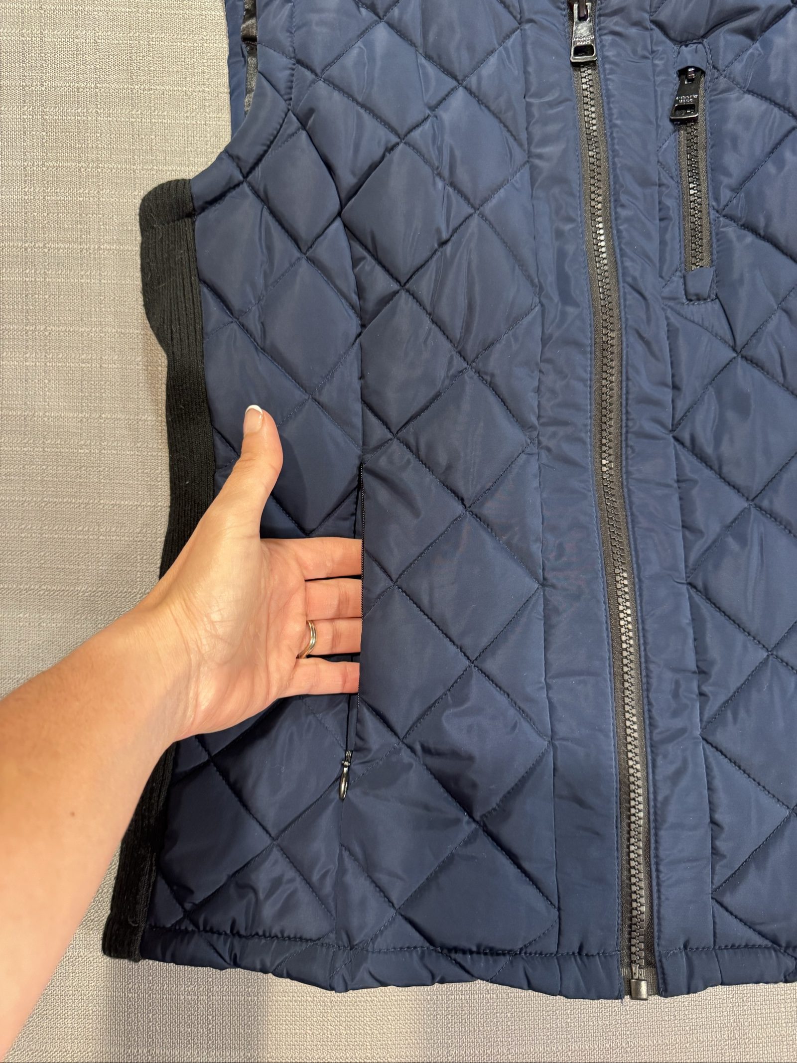 Women’s Andrew Marc Quilted Zip Vest – Navy – XS image 4