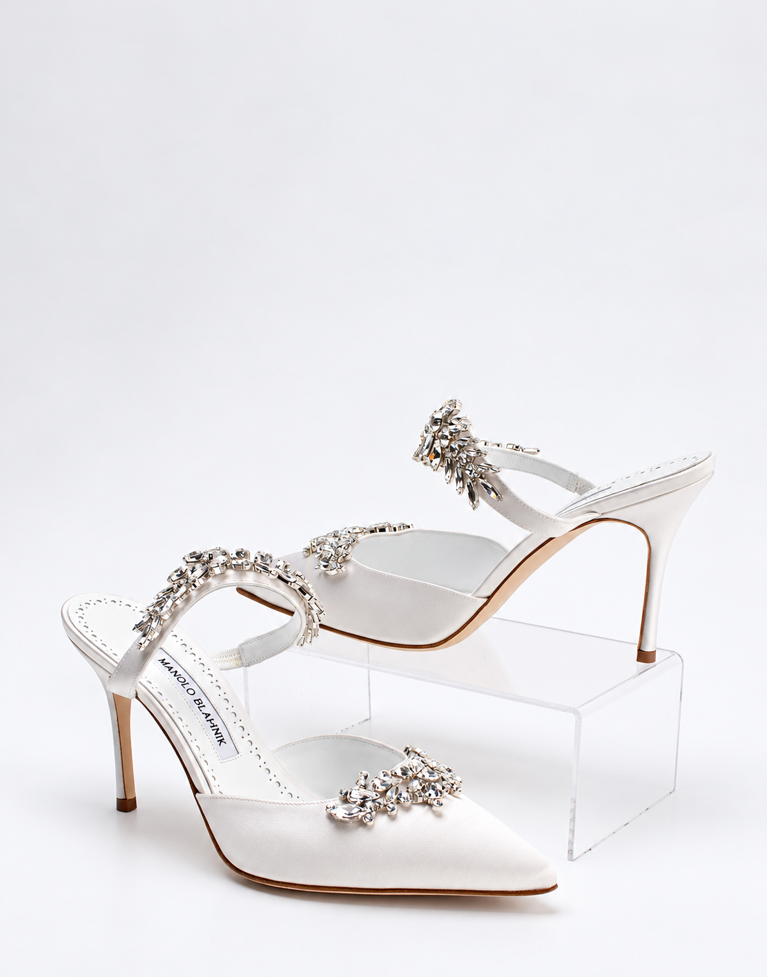 New Manolo Blahnik White Satin Lurum 90 Mule Shoes Size EU 39.5 / UK 6.5 / US 9.5