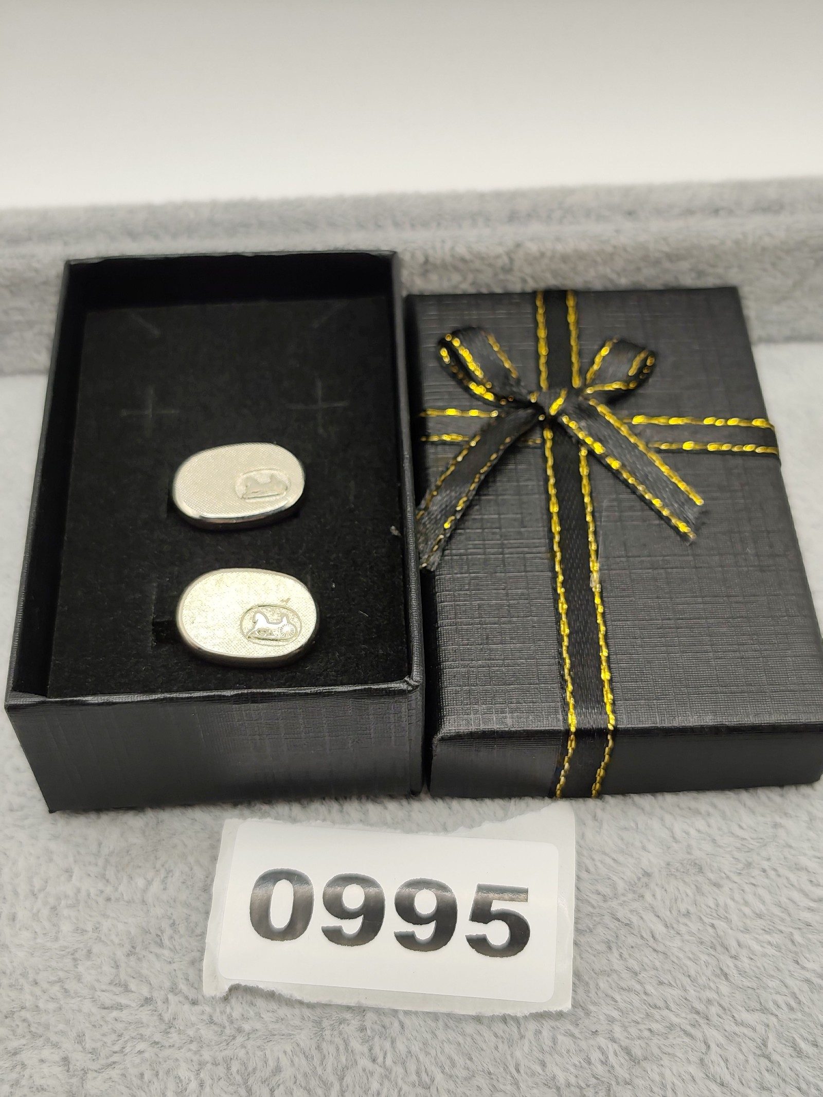 Silver tone Horse & Carriage Cufflinks with Gift Box
