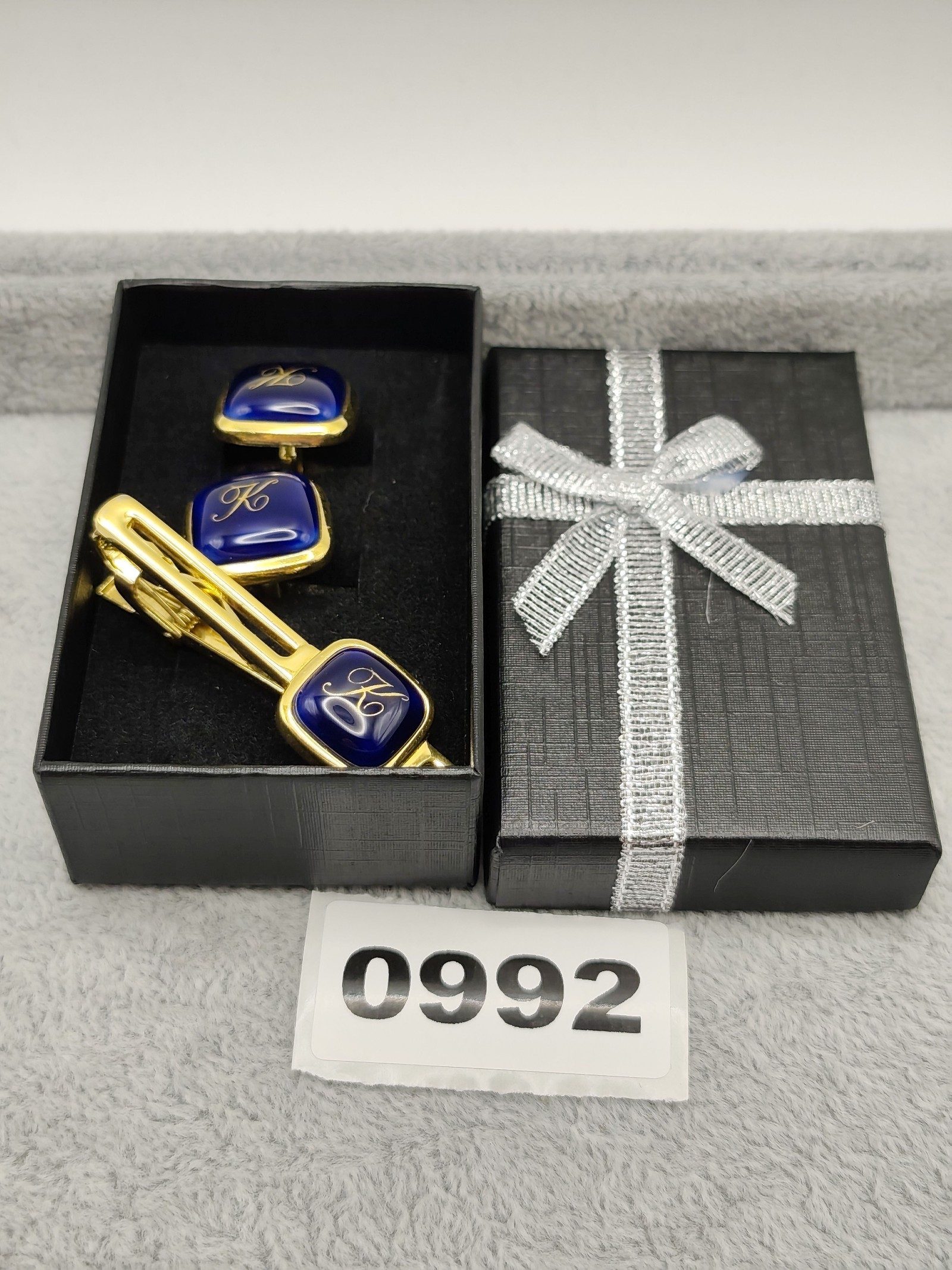 Sun eagle Gold & Blue Initial K Cufflinks & Tie Clip Set