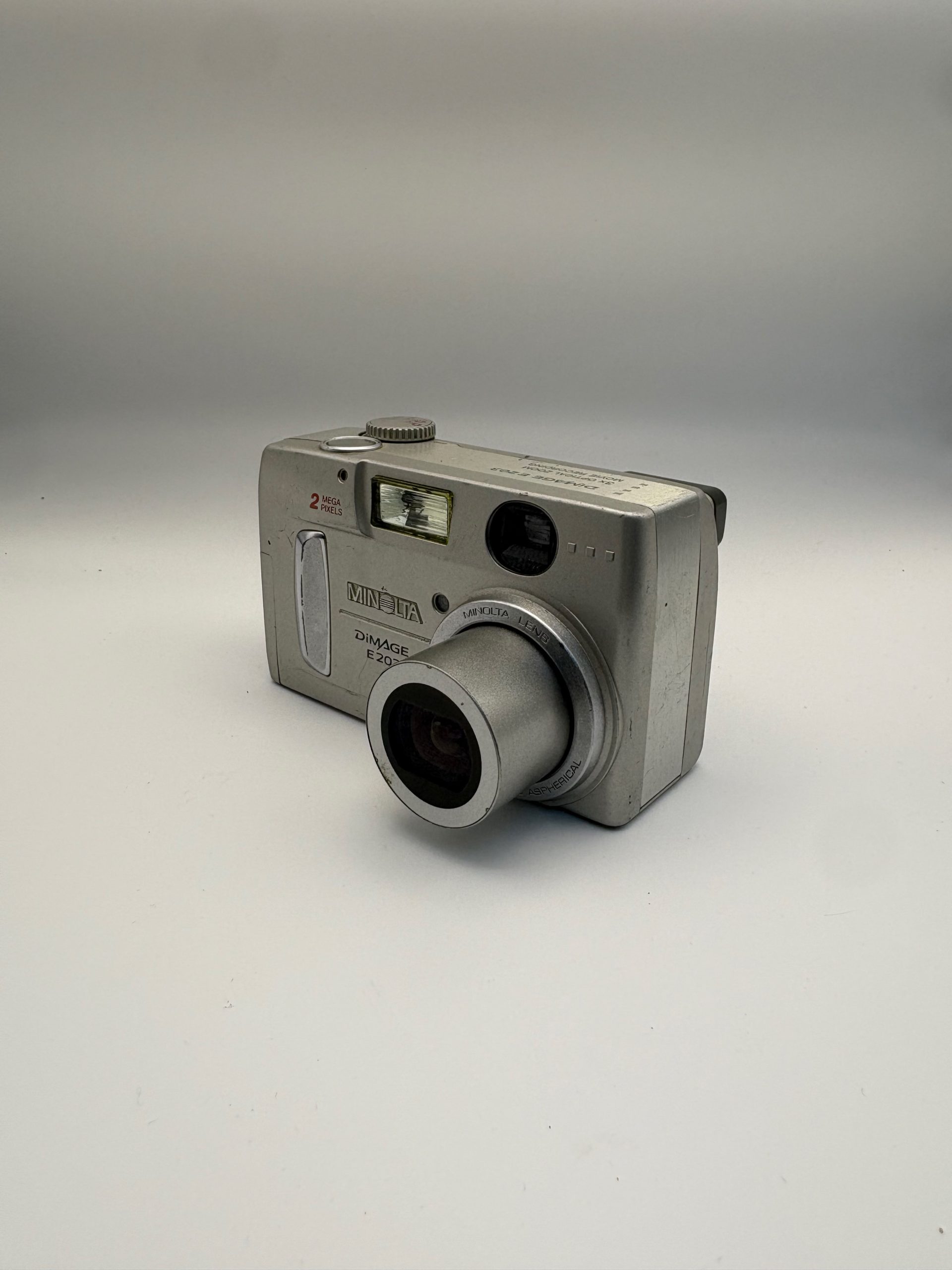Minolta DiMAGE E203 Digitalkamera 2MP 3x Zoom Y2K funktionsgeprüft
