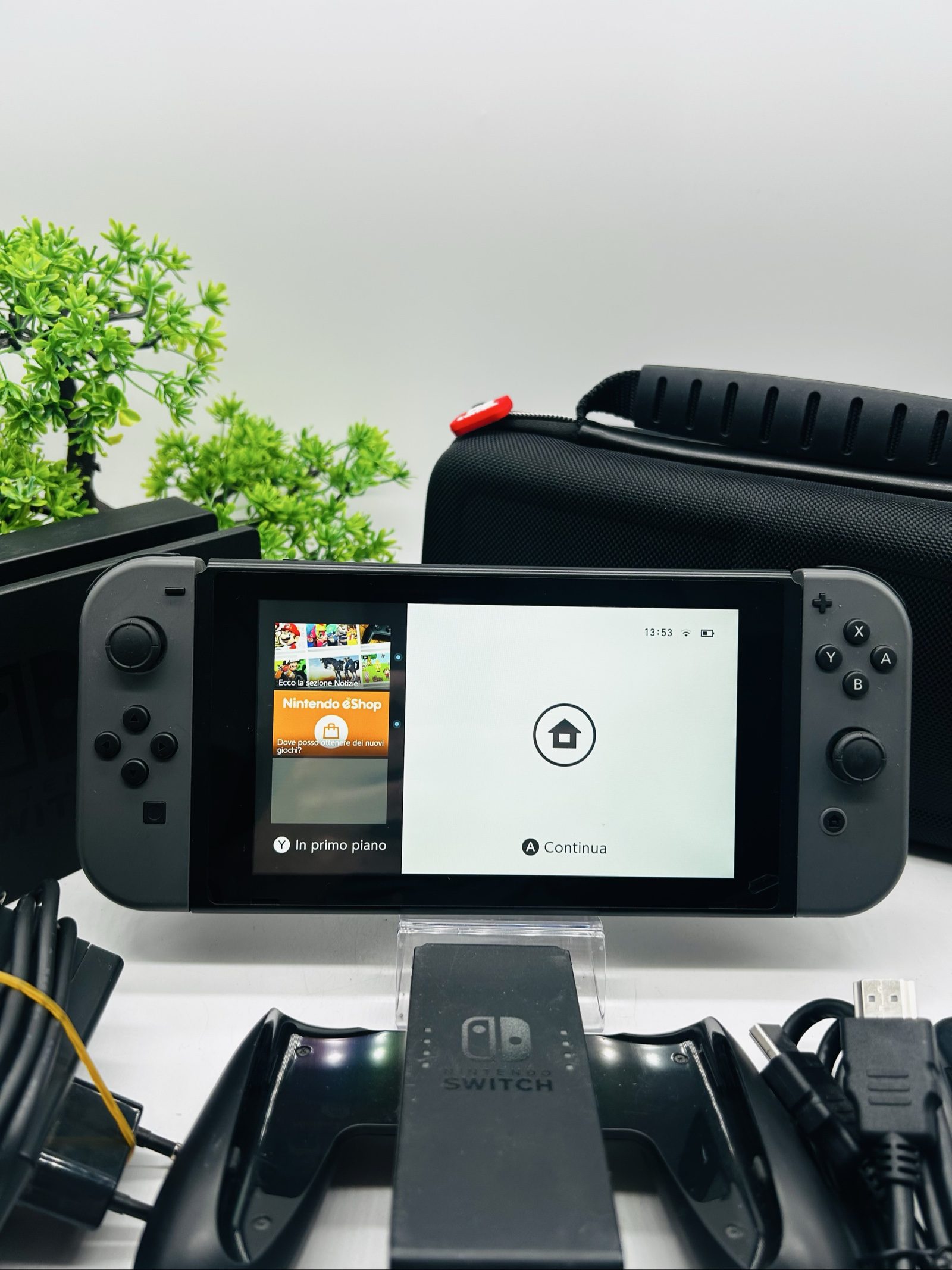 Nintendo Switch V2 Grigia + Dock + Custodia Nintendo + Accessori image 2
