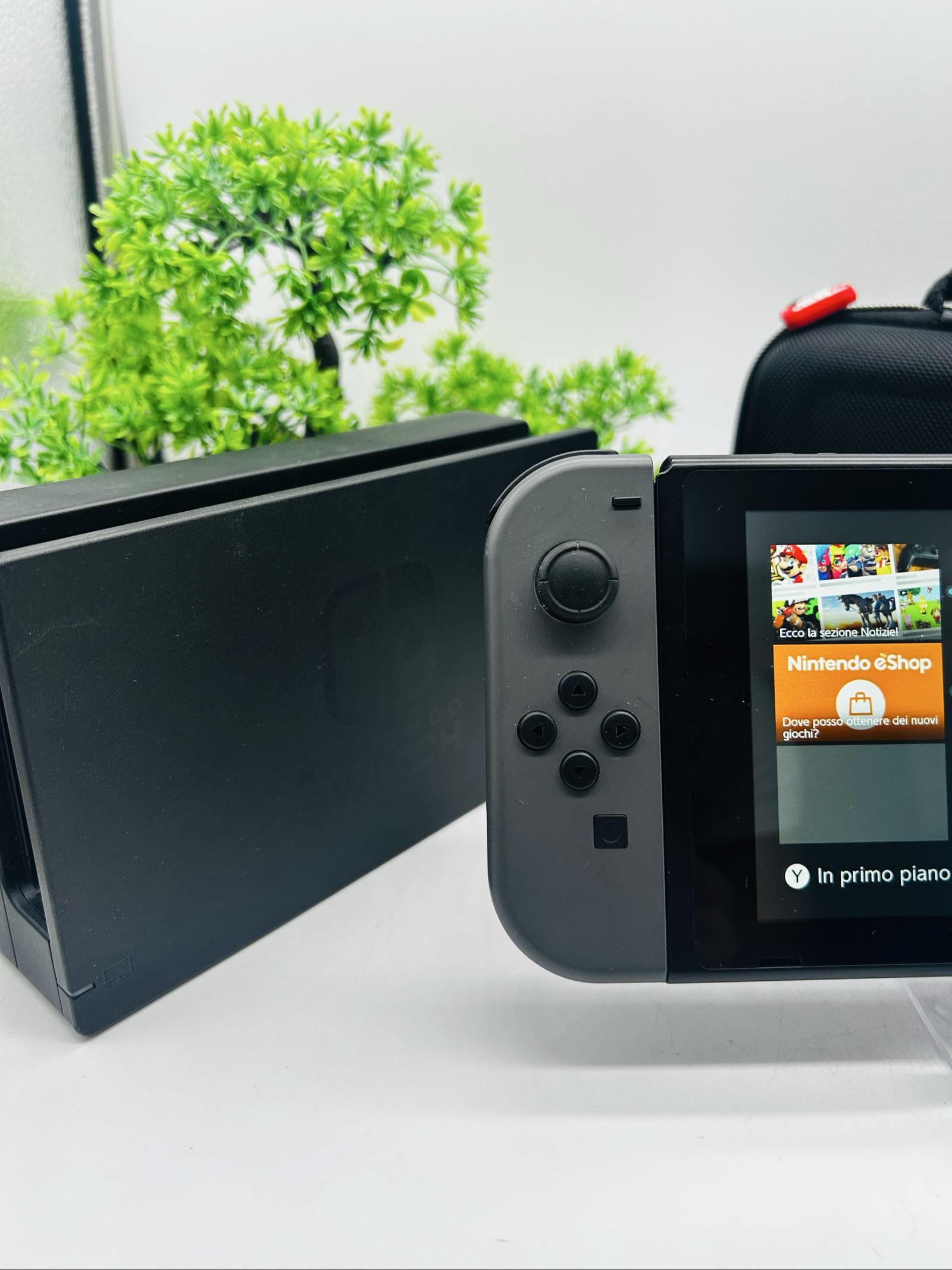 Nintendo Switch V2 Grigia + Dock + Custodia Nintendo + Accessori image 4