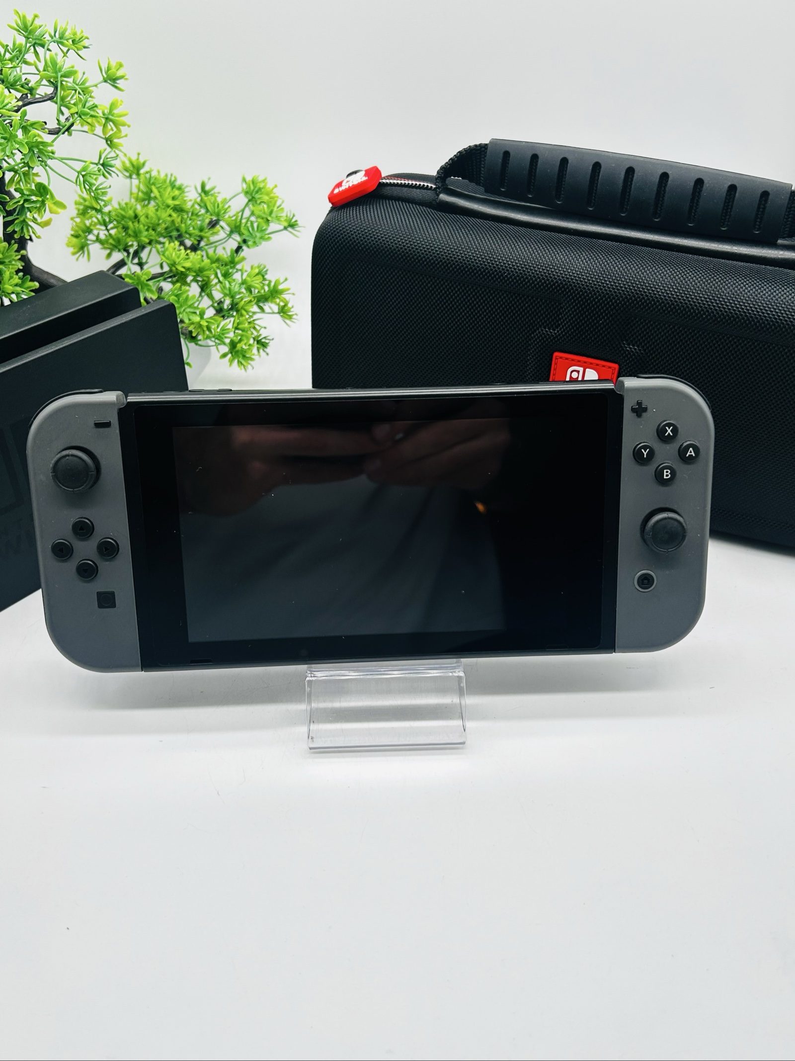Nintendo Switch V2 Grigia + Dock + Custodia Nintendo + Accessori image 5
