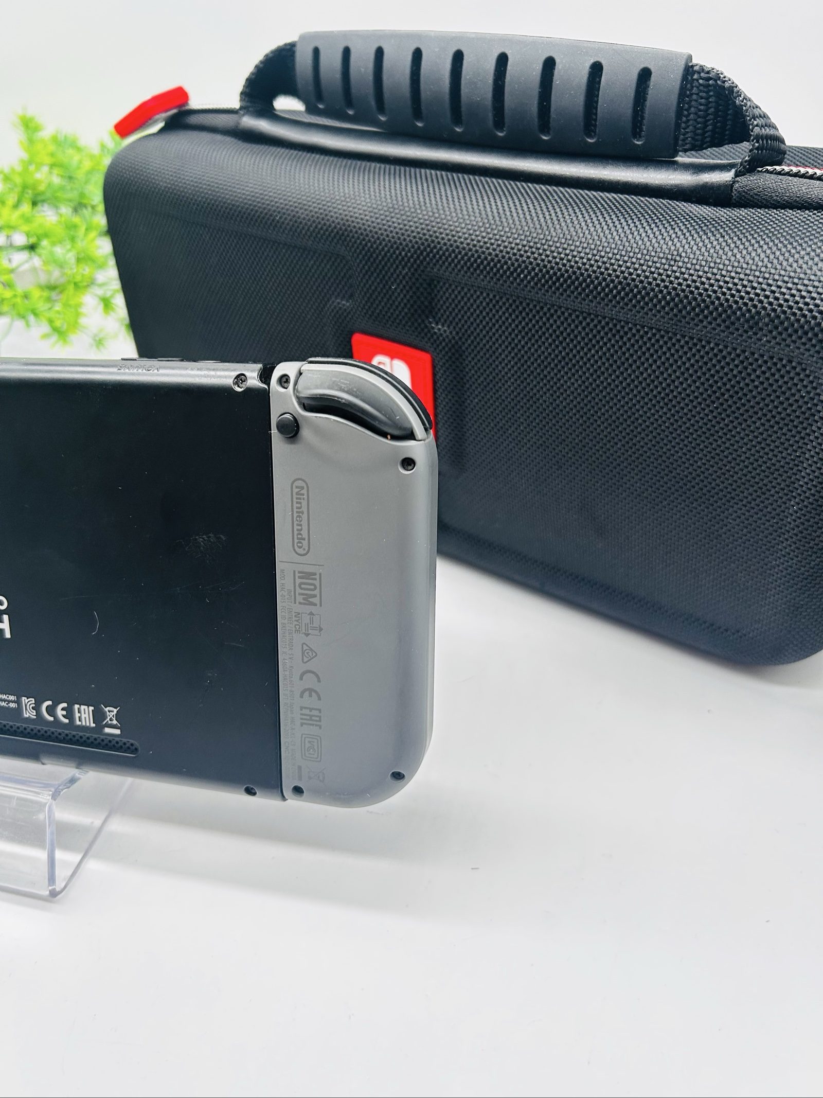 Nintendo Switch V2 Grigia + Dock + Custodia Nintendo + Accessori image 9