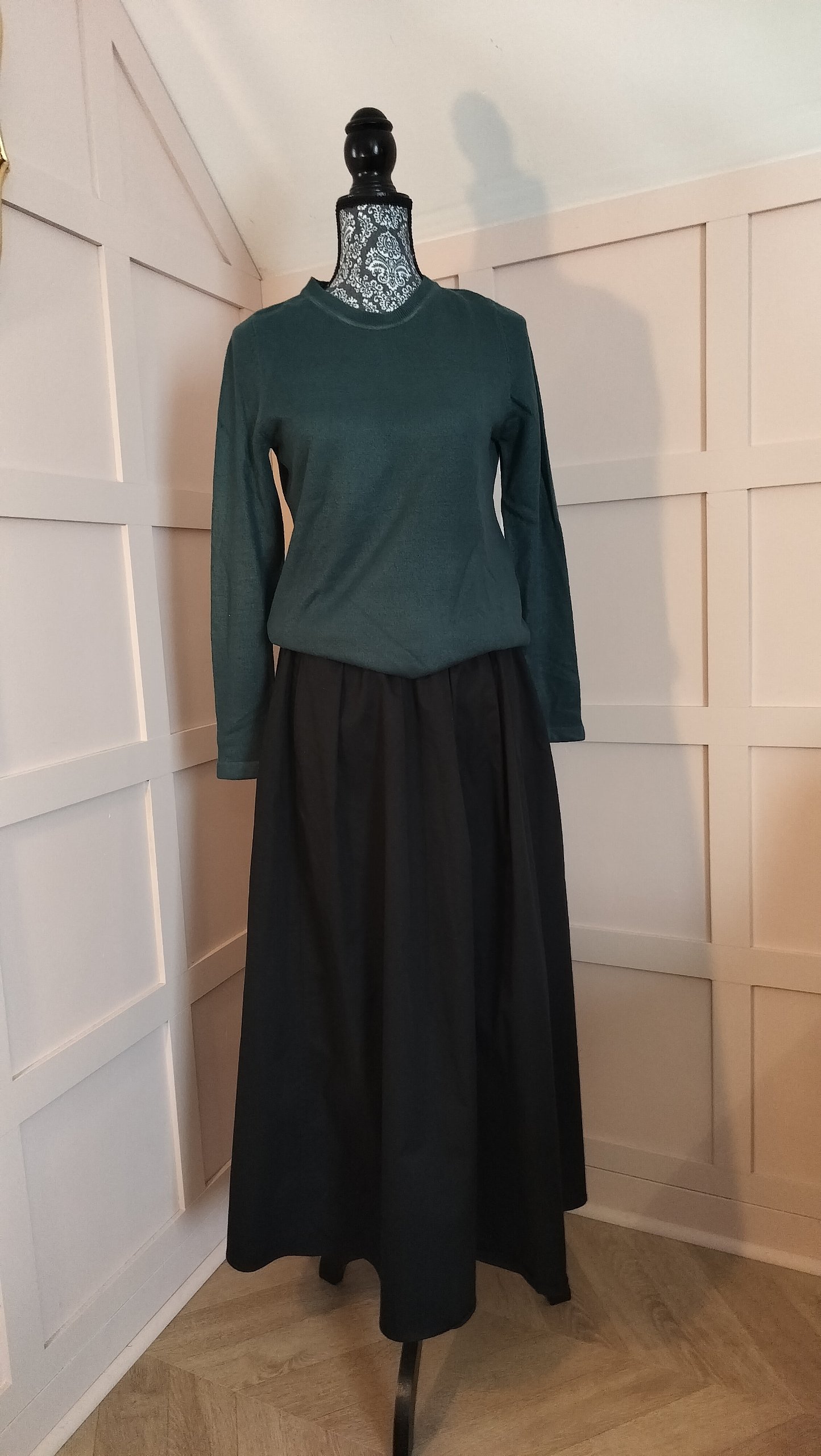Marks & Spencer Women's Green Long Sleeve Crew Neck Jumper Medium