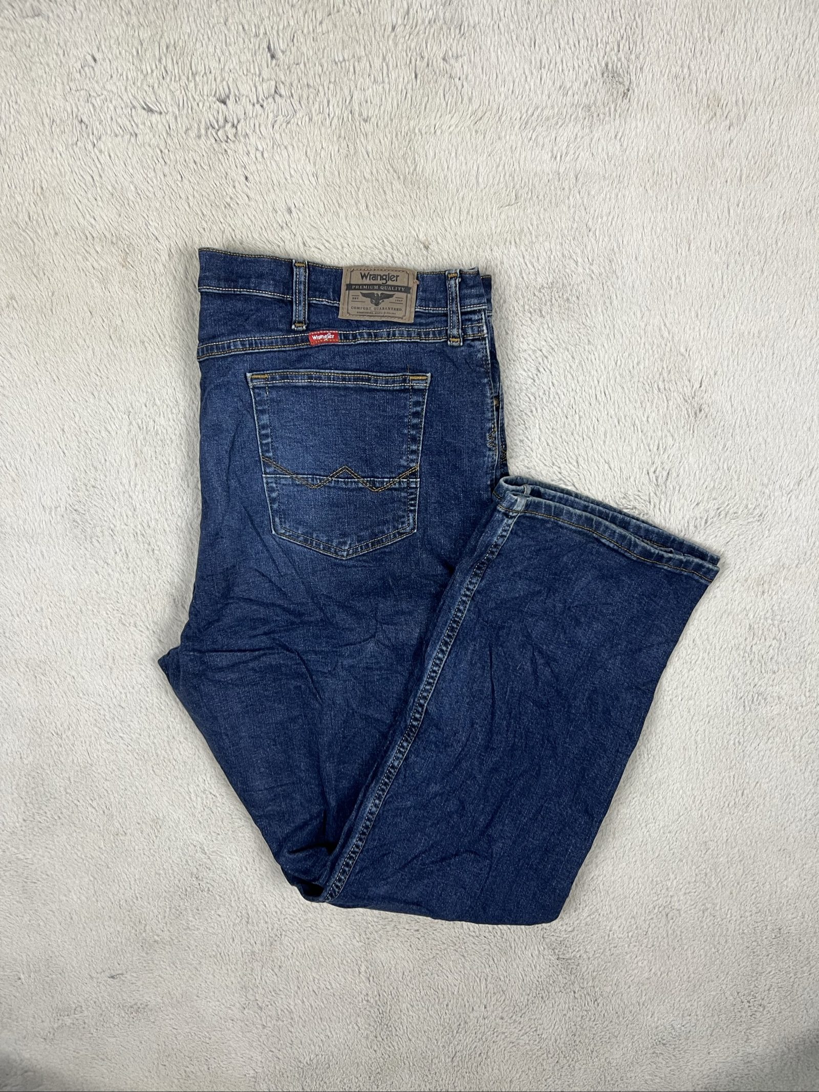 Wrangler Blue Denim Jeans W42 L43 Relaxed boot fit Jeans