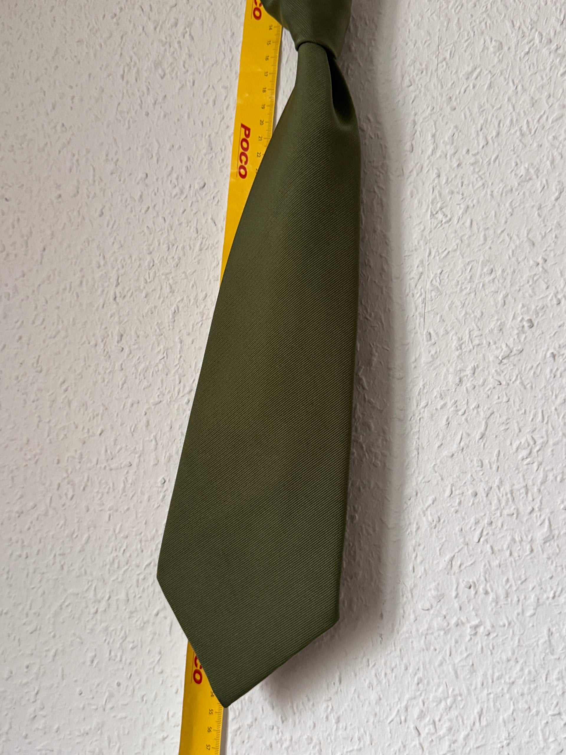 Green Classic Neck Tie 134 cm Length image 2