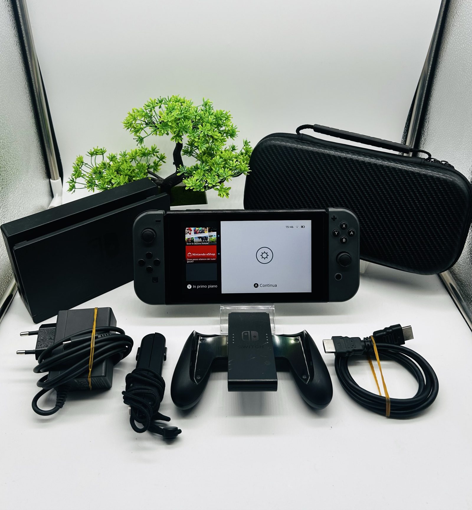 Nintendo Switch Pokémon Let’s Go Pikachu Eevee + Dock + Accessori + Custodia