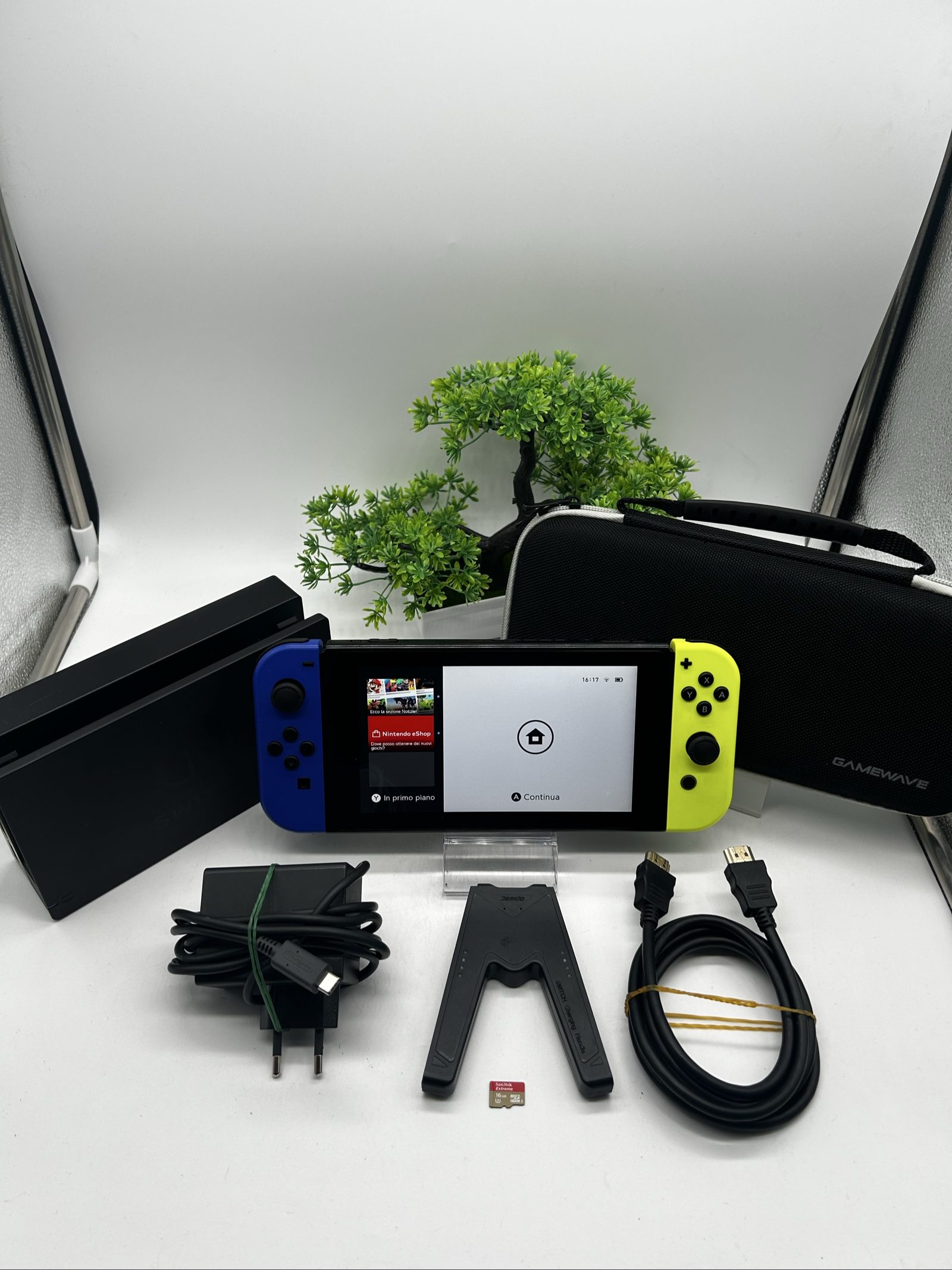 Nintendo Switch Blu/Gialla + Dock + Grip + Accessori + Custodia