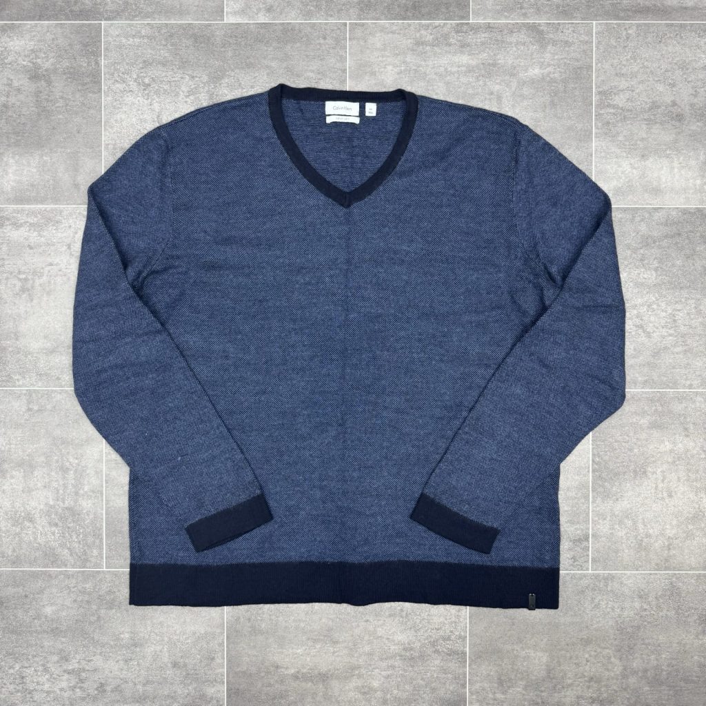Calvin Klein Navy Blue V-Neck Jumper XL Vintage Italian Yarn