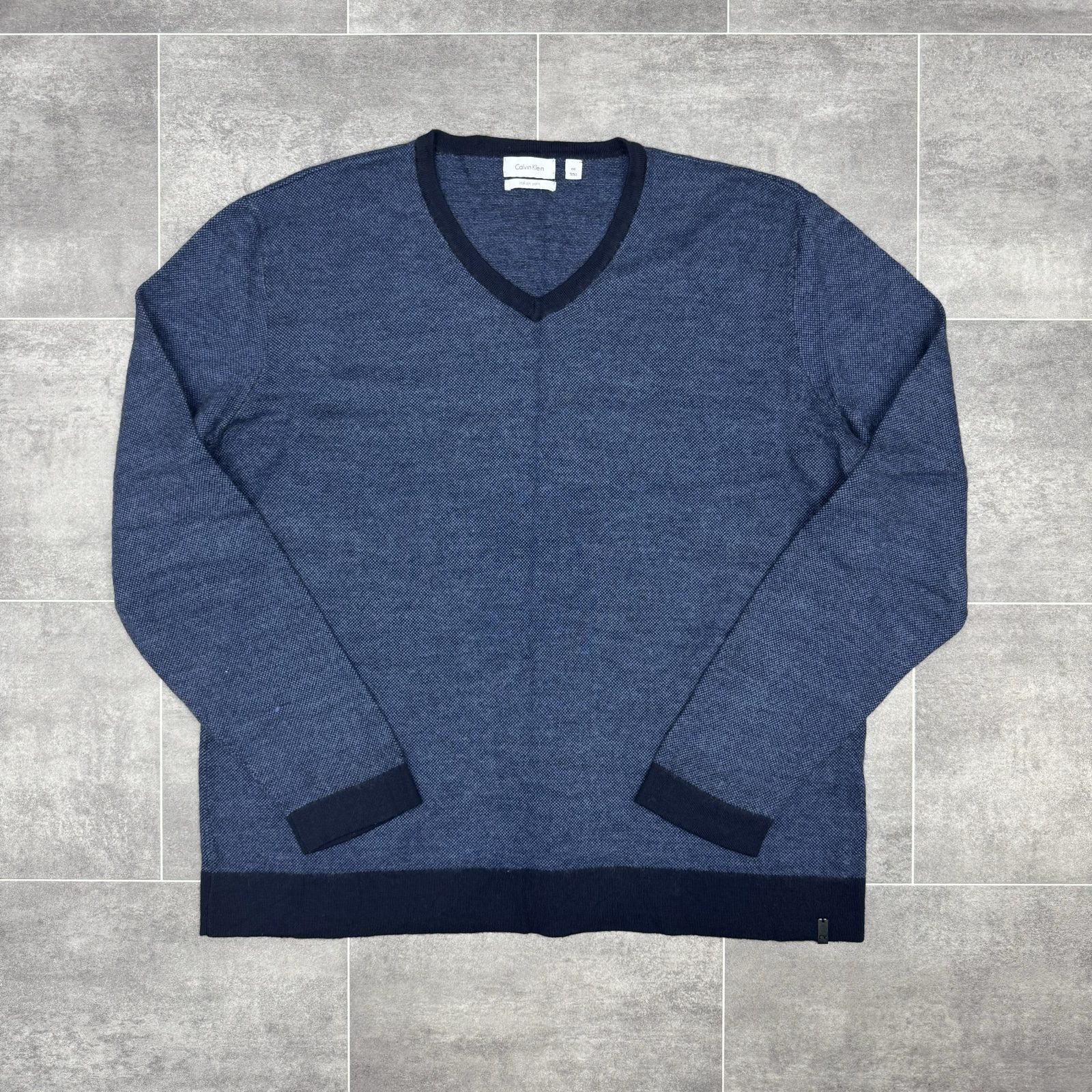 Calvin Klein Navy Blue V-Neck Jumper XL Vintage Italian Yarn