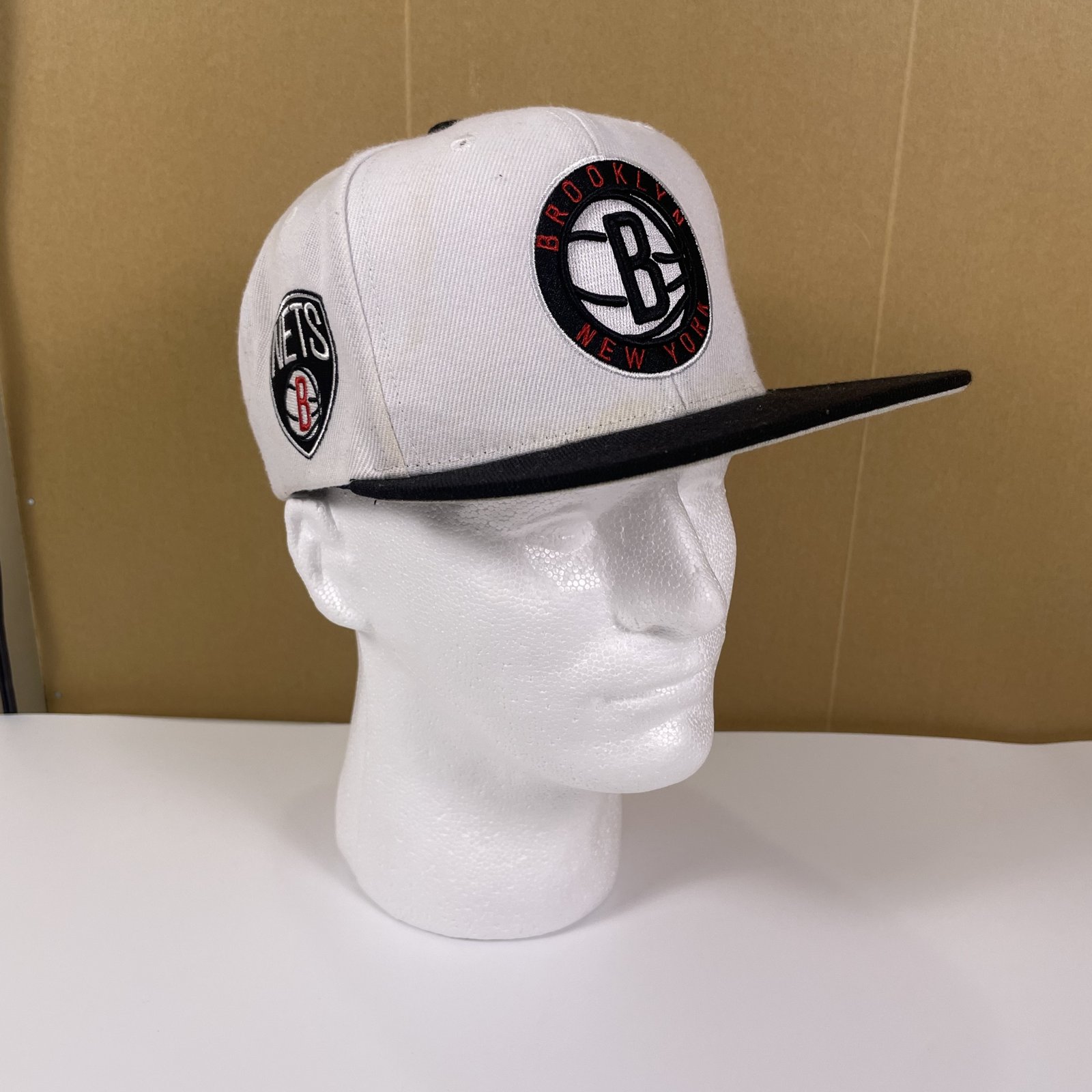 Mitchell & Ness Brooklyn Nets Snapback Hat White Black Logo Cap