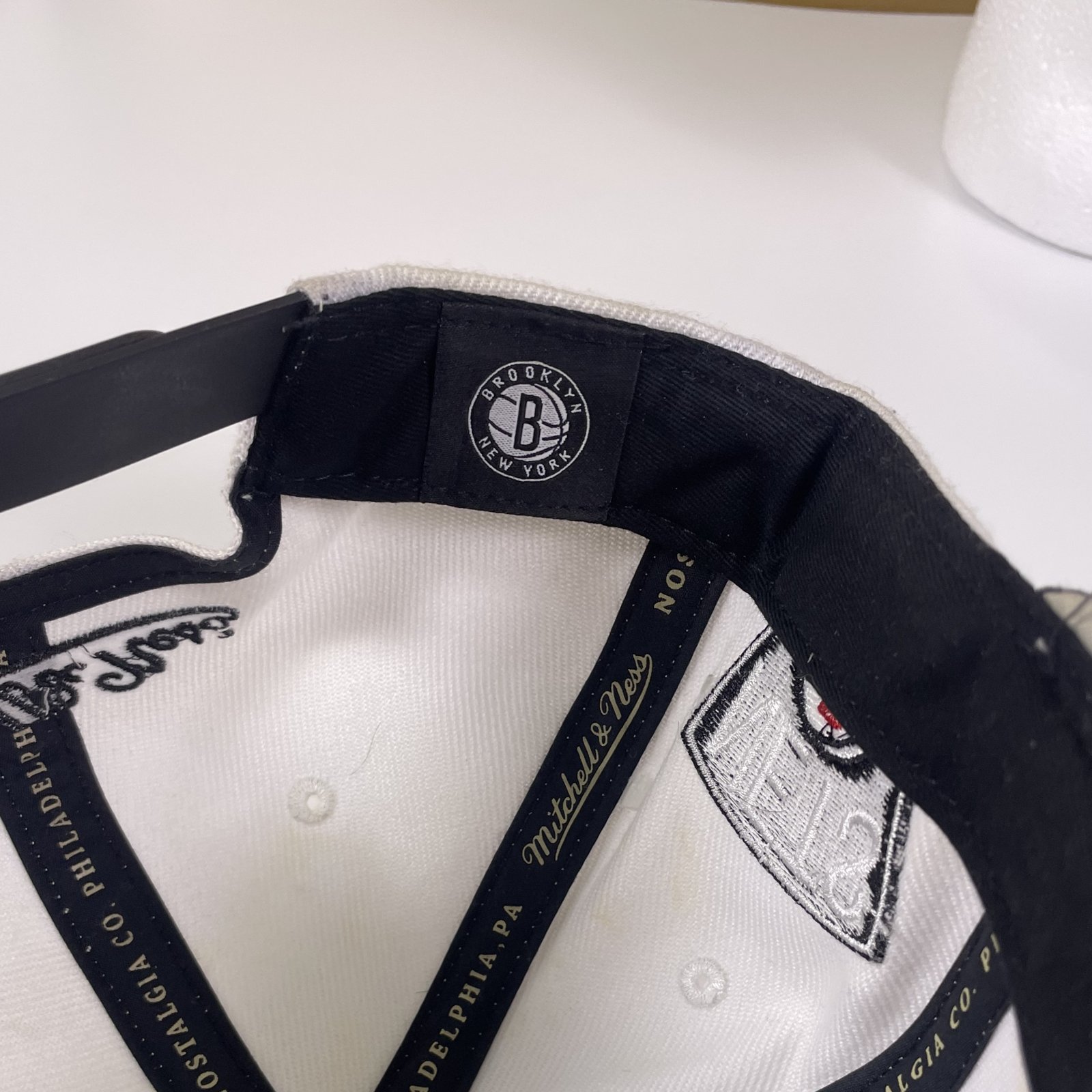 Mitchell & Ness Brooklyn Nets Snapback Hat White Black Logo Cap image 8