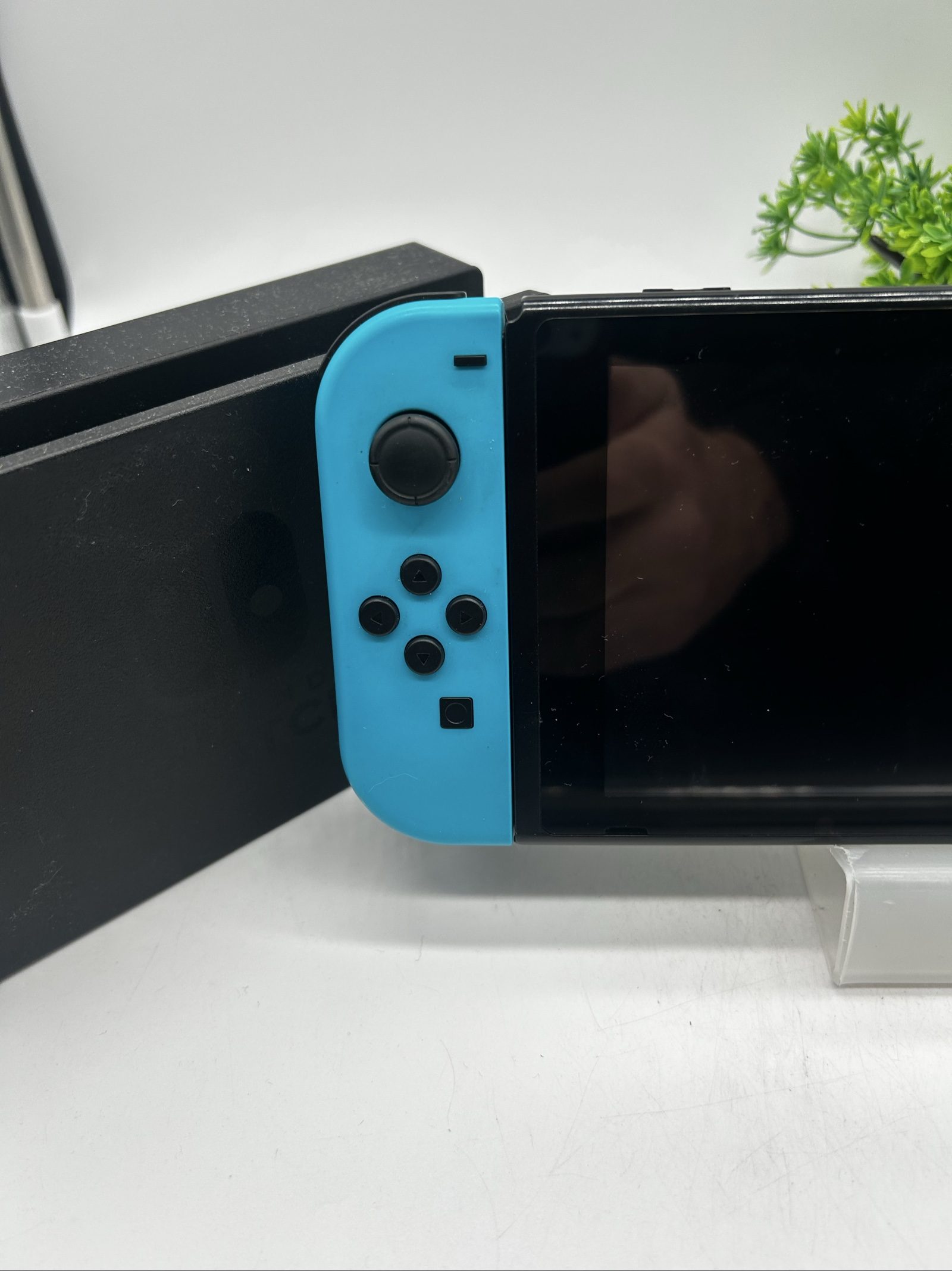 Nintendo Switch Blu/Rossa Non Funzionante + Joy-Con + Base Ricarica – Ricambi image 4