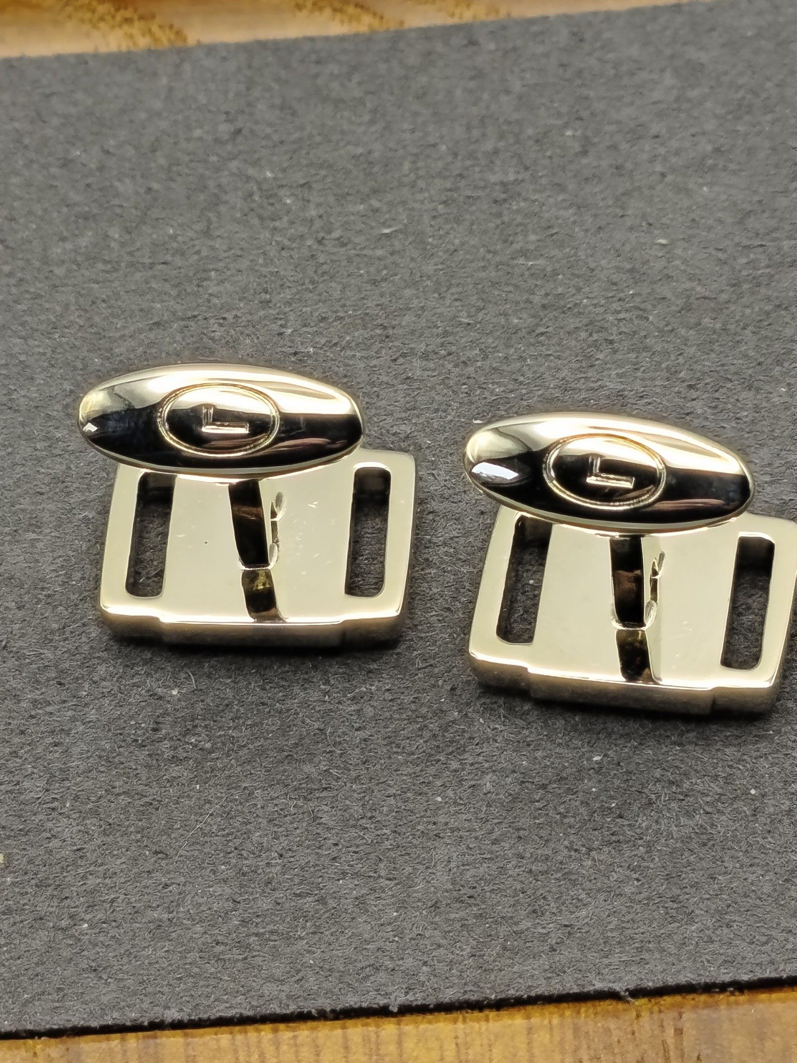 Lancel Silver Cufflinks & Tie Clip Set image 8