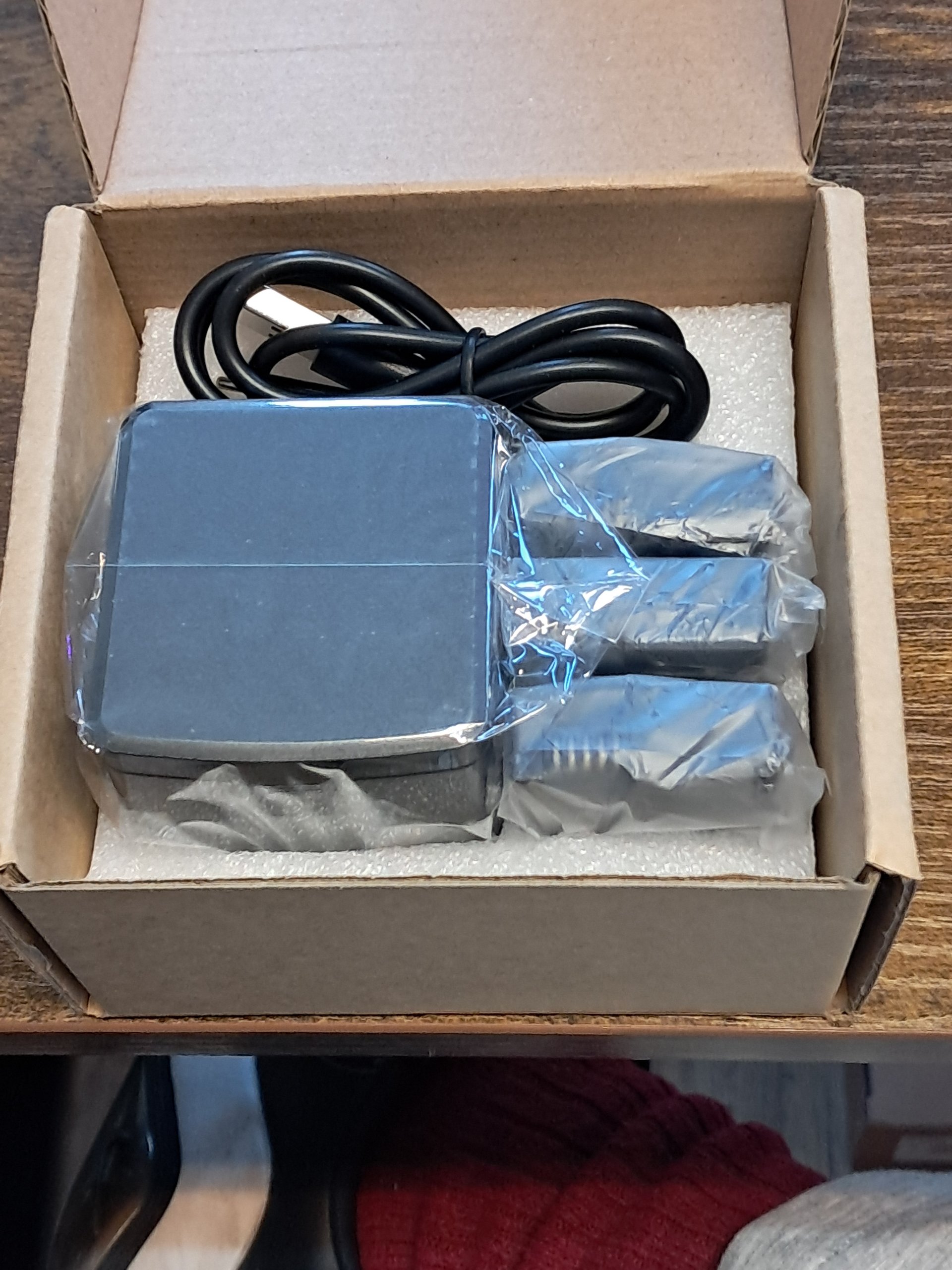 3-in-1 Oplaadbox + 3 Accu's voor GoPro Hero 13 Black (Nieuw in Doos)