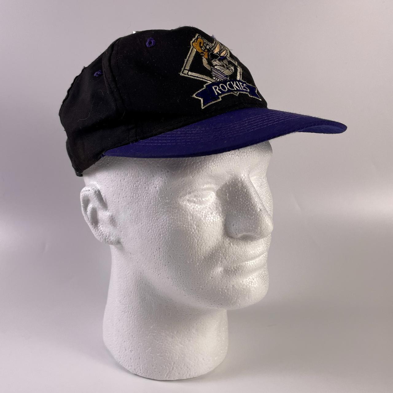 Vintage 1993 Looney Tunes Bugs Bunny Colorado Rockies Snapback Hat