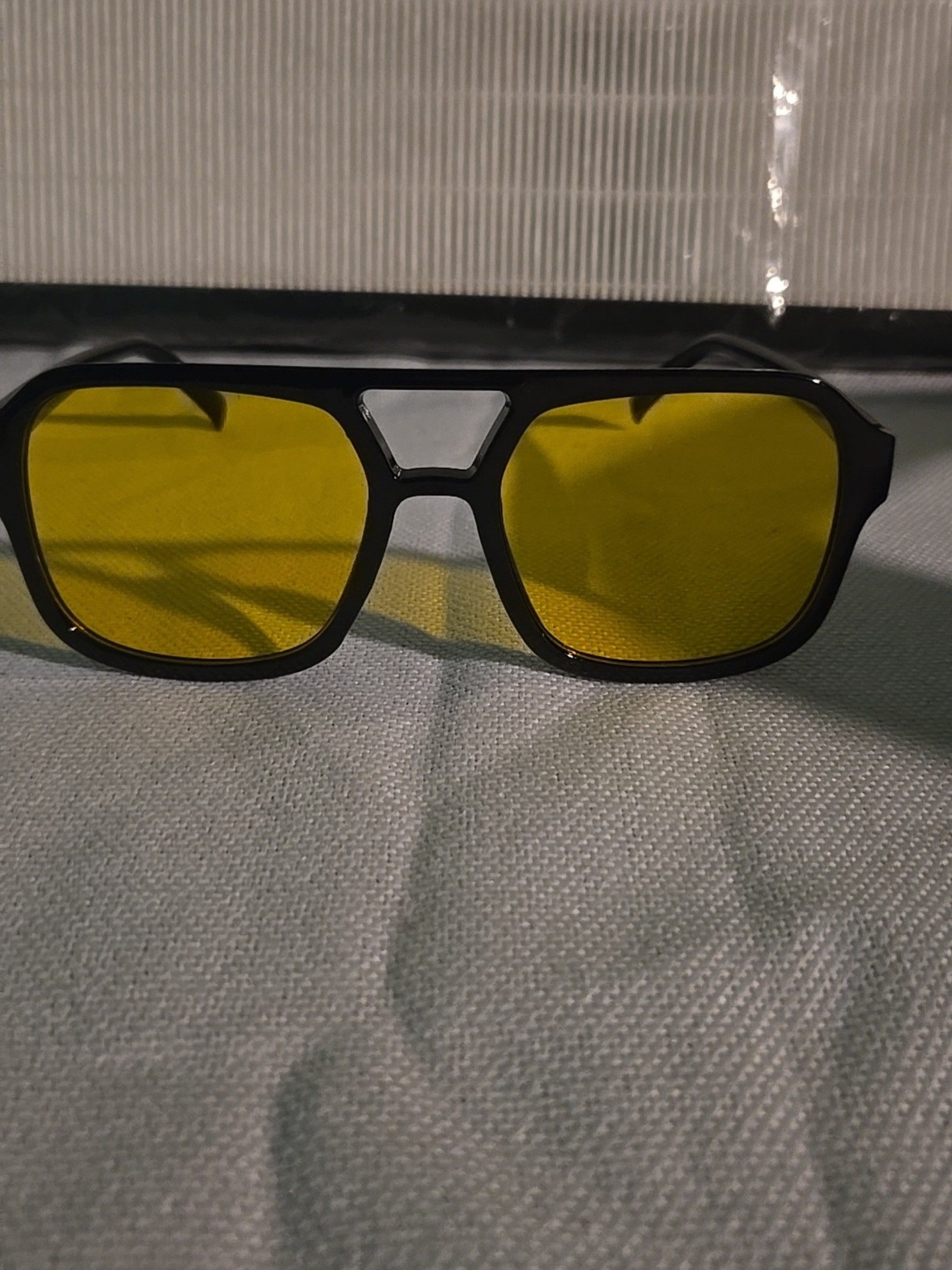 Black Frame Yellow Lens Sunglasses Unisex