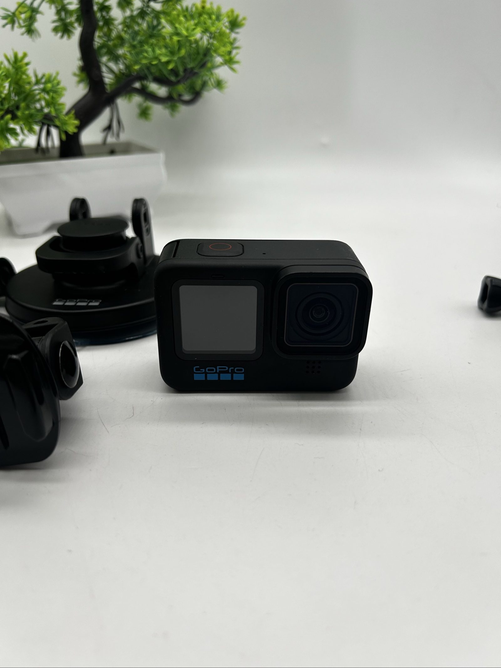 GoPro HERO11 Black + 3 Batterie Originali + Custodia + Accessori image 2