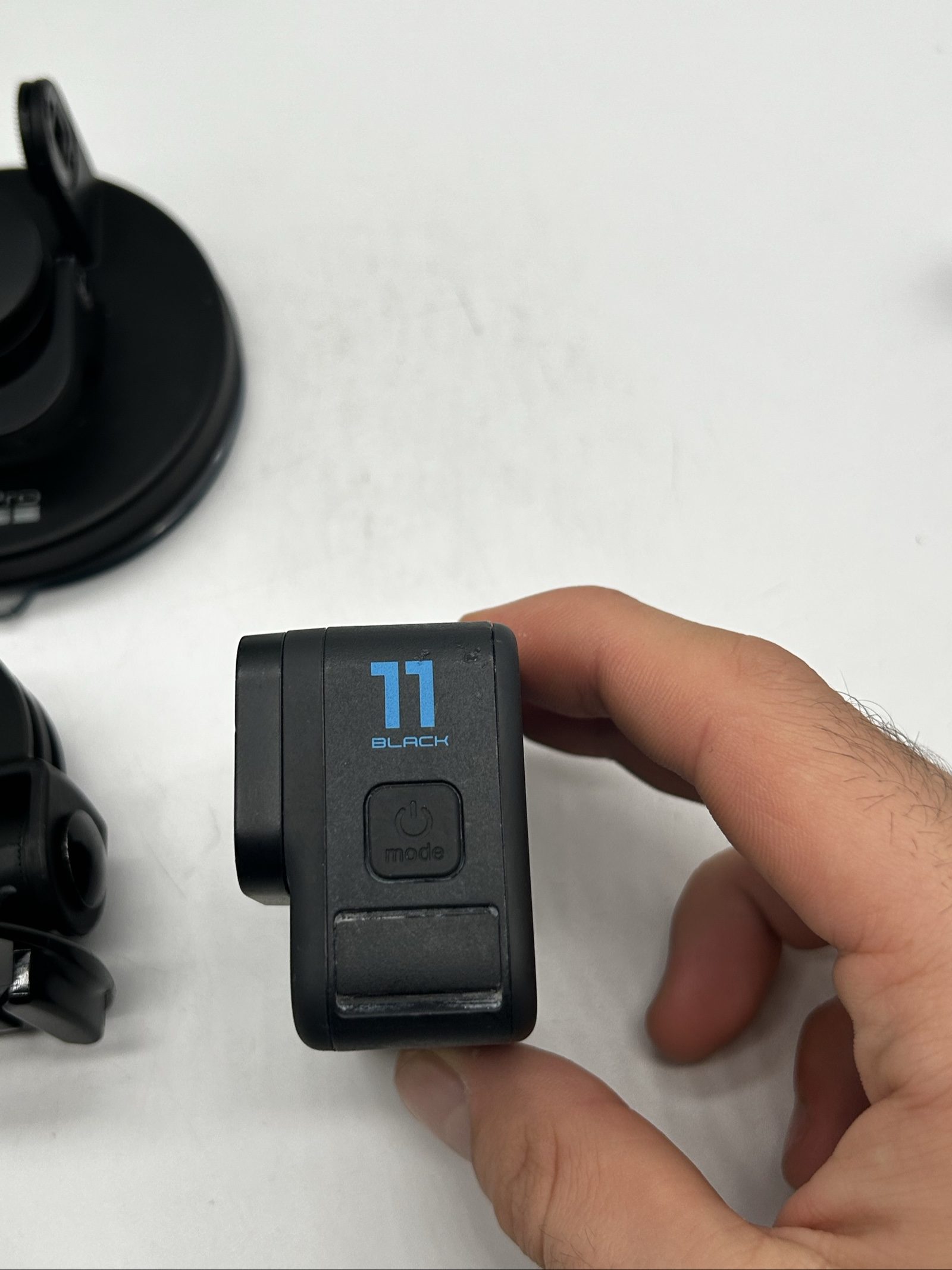 GoPro HERO11 Black + 3 Batterie Originali + Custodia + Accessori image 4