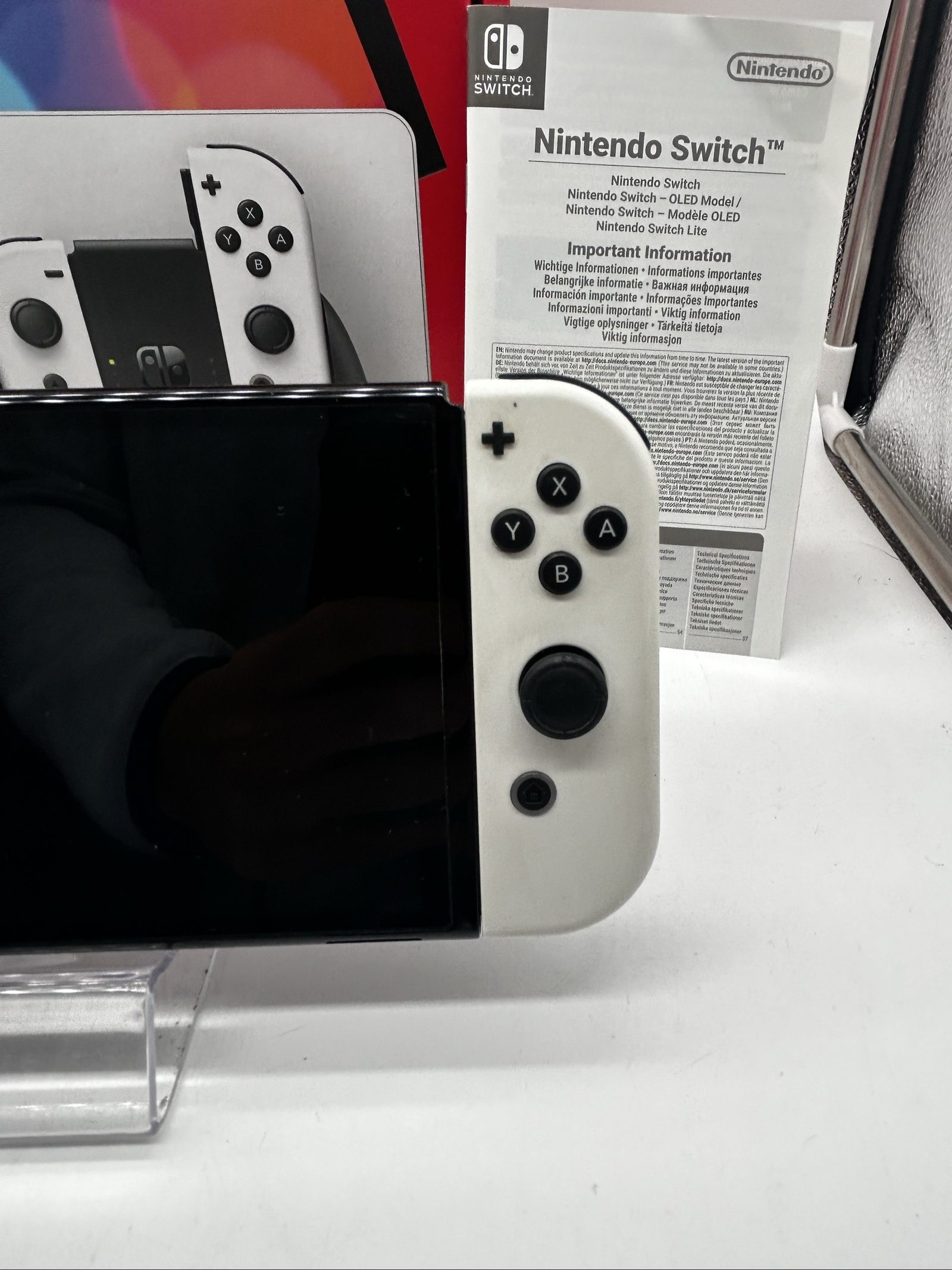 Nintendo Switch OLED Bianca + Scatola + Dock + Accessori – Condizioni Eccellenti image 4