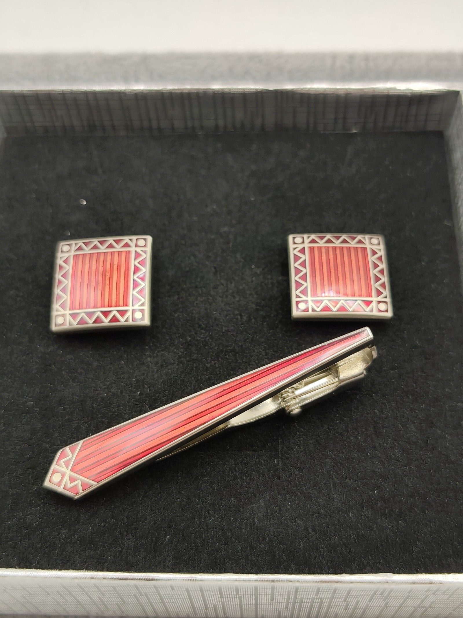 TK Red & Silver Enamel Tie Clip & Cufflinks Set image 2