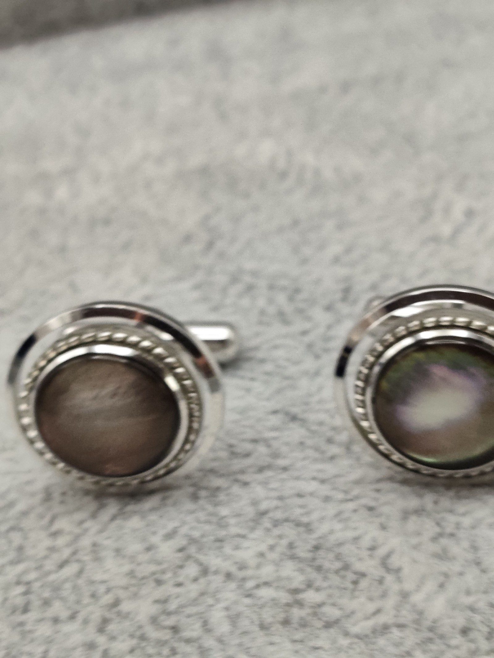 Black Lips Shell Silver Cufflinks & Tie Clip Set image 4