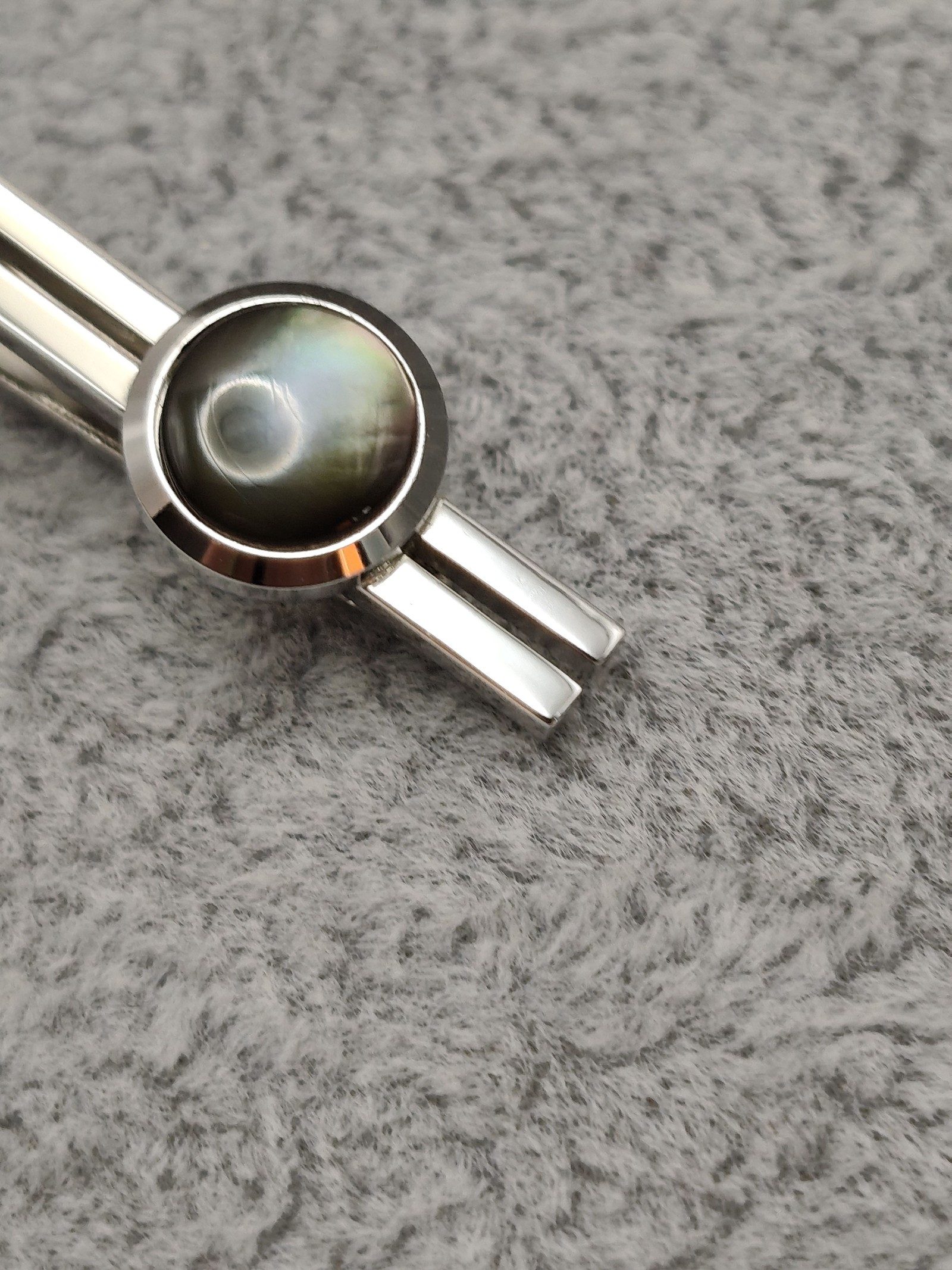 Black Lips Shell Silver Cufflinks & Tie Clip Set image 9
