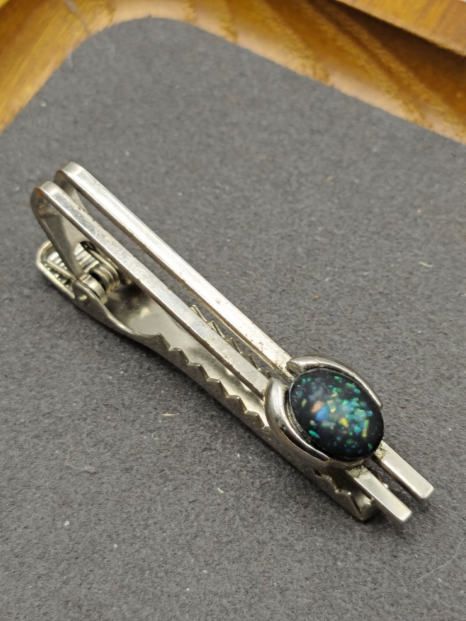 Silver-tone Opal Effect Cufflinks Tie Clip & Ring Set image 8