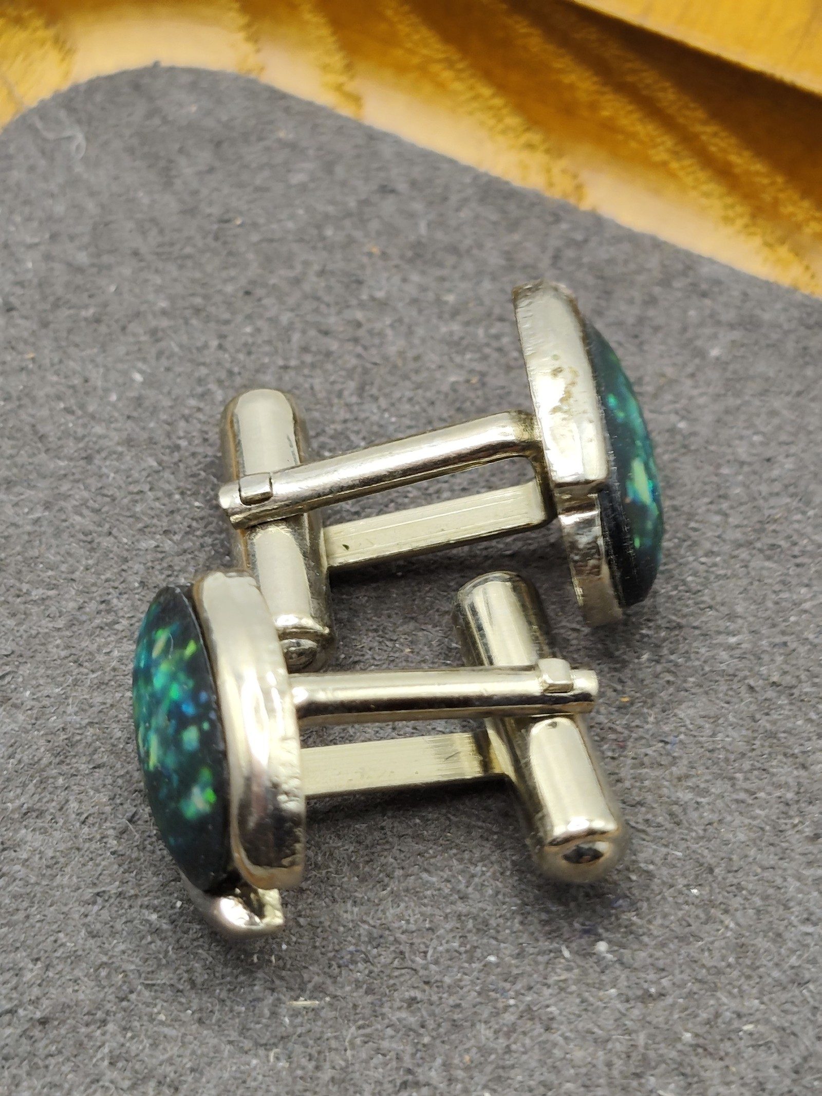 Silver-tone Opal Effect Cufflinks Tie Clip & Ring Set image 7