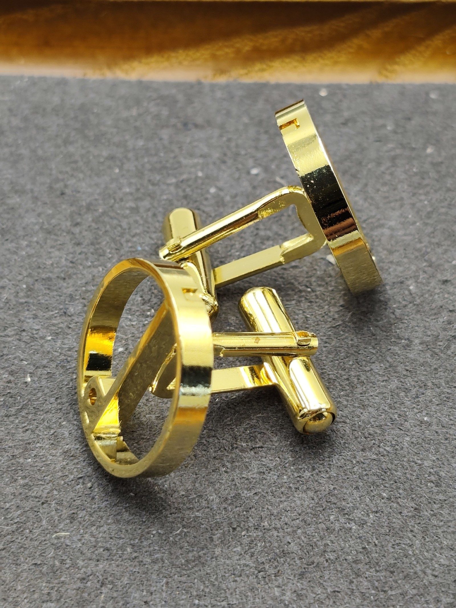 Dunhill Gold Tone Circle Logo Cufflinks image 6